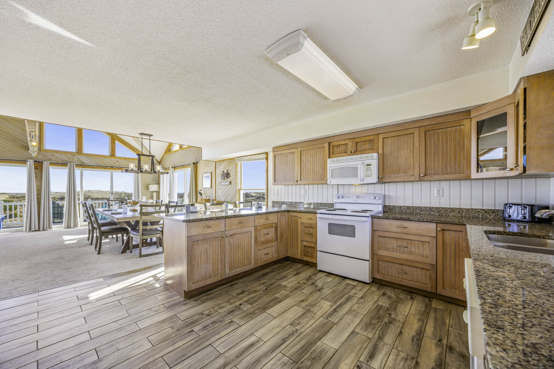 Surf Or Sound Realty 828 Peaceful Easy Feeling Kitchen 3