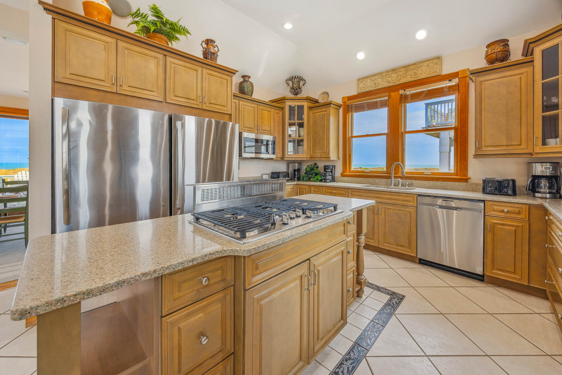 Surf Or Sound Realty 333 Bramasole Kitchen 2
