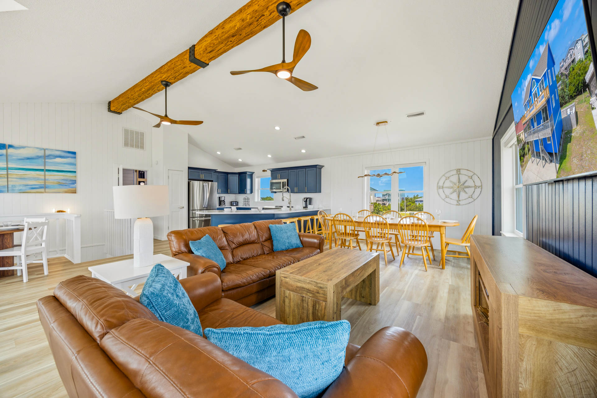 Surf Or Sound Realty 1245 Blue Wahoo Great Room 4