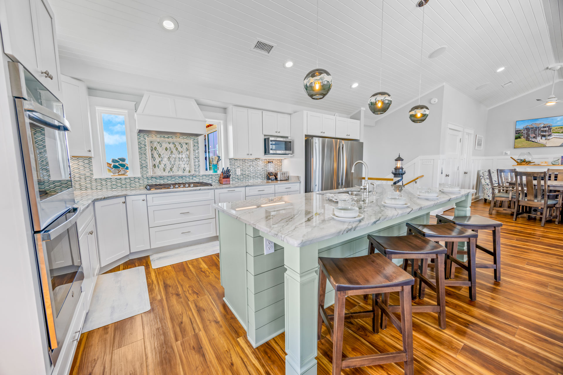 Surf Or Sound Realty 990 Dawn Treader Kitchen 1