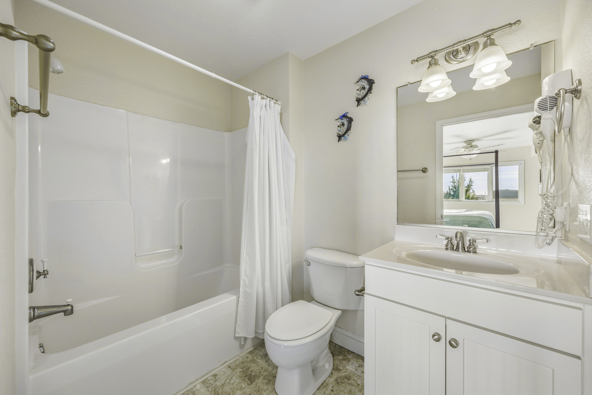 Surf Or Sound Realty 627 Isle Awhile Bedroom 1 3