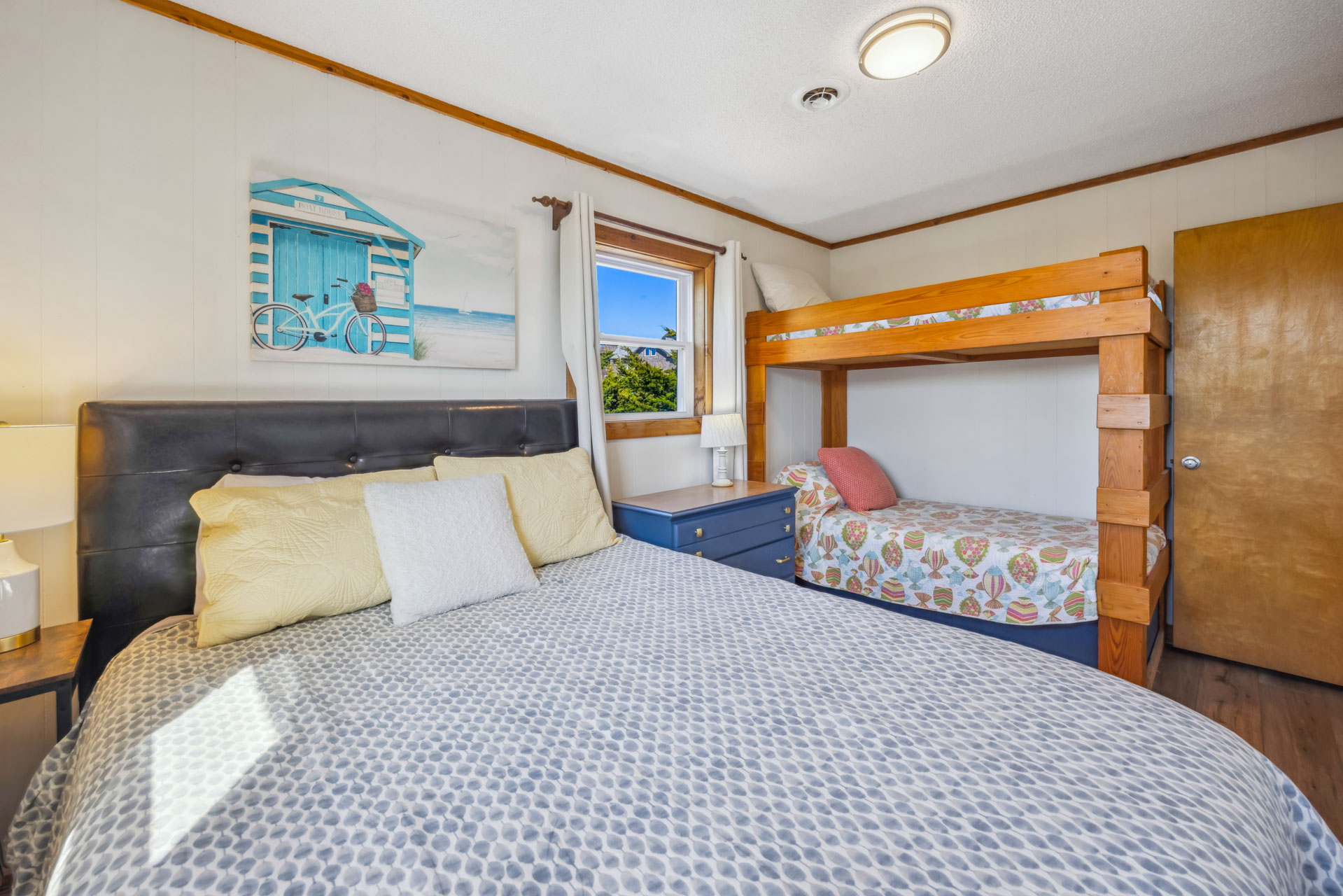 Surf Or Sound Realty 1119 Beach Jam'n Bedroom 4 2