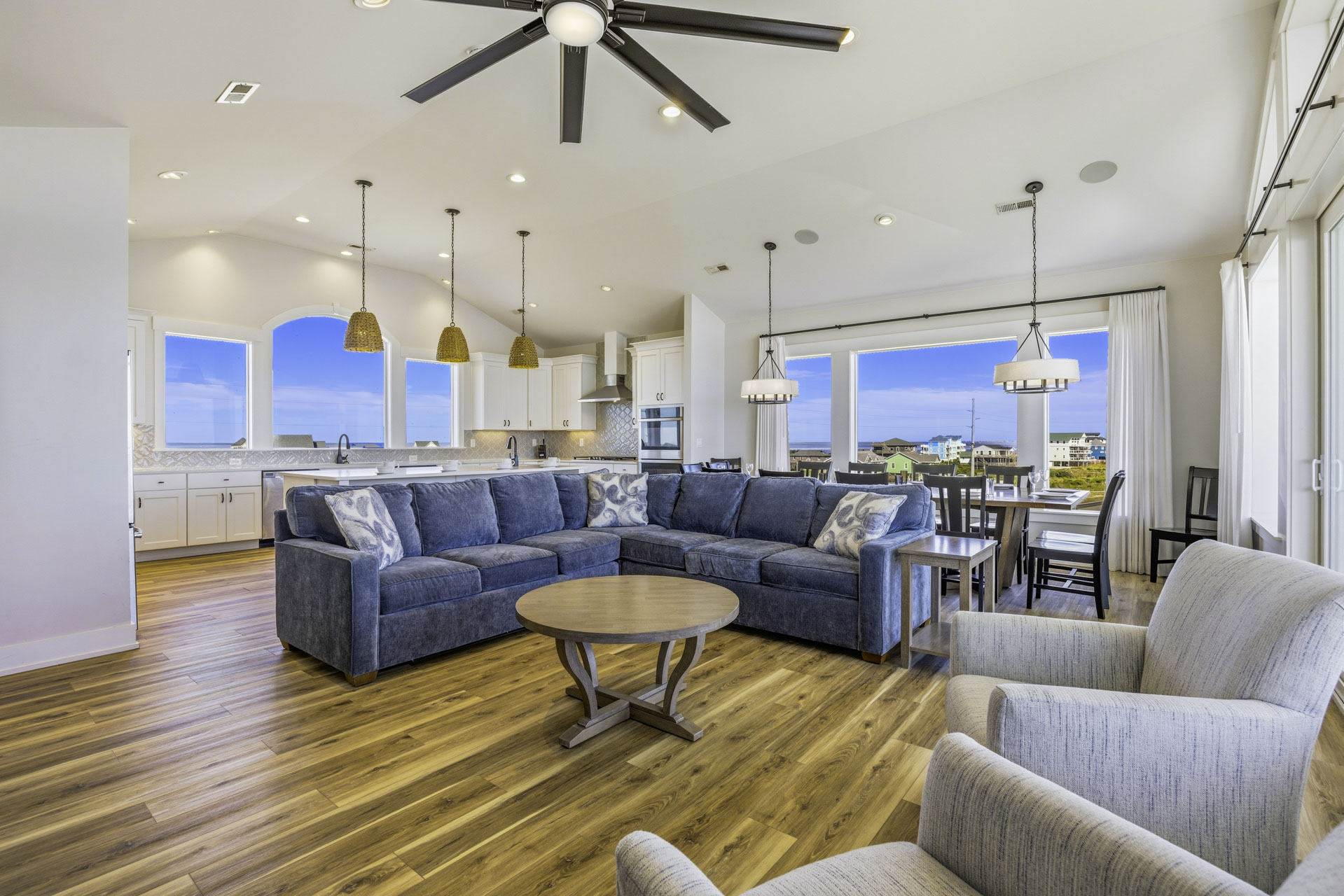 Surf Or Sound Realty 918 Cape Sol Great Room 5