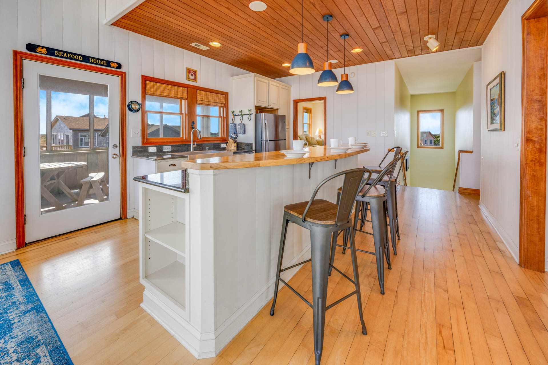 Surf Or Sound Realty 377 Hatteras Moon Kitchen 4