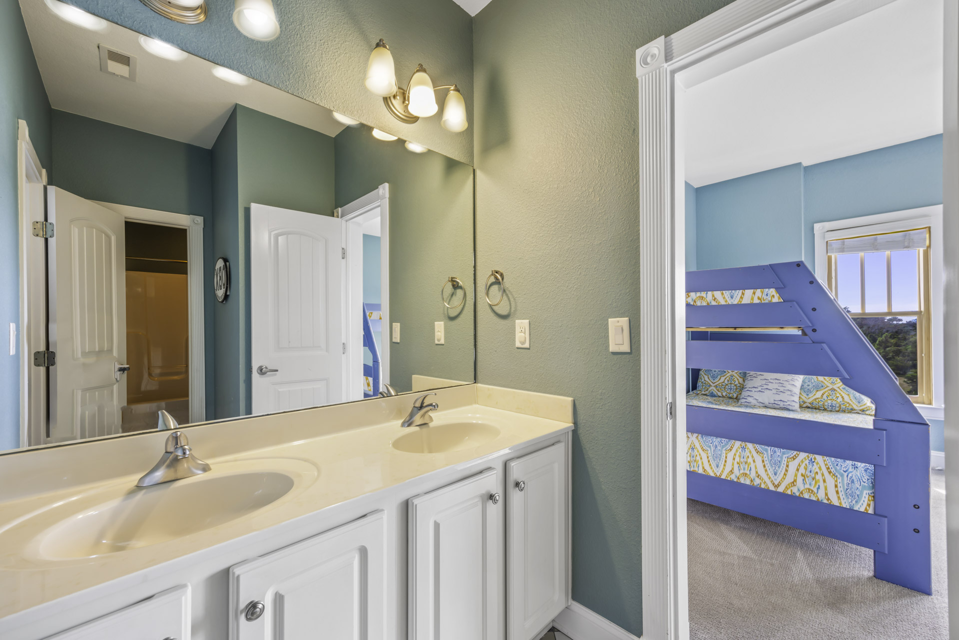Surf Or Sound Realty 683 Rising Sun Bedroom 3 2