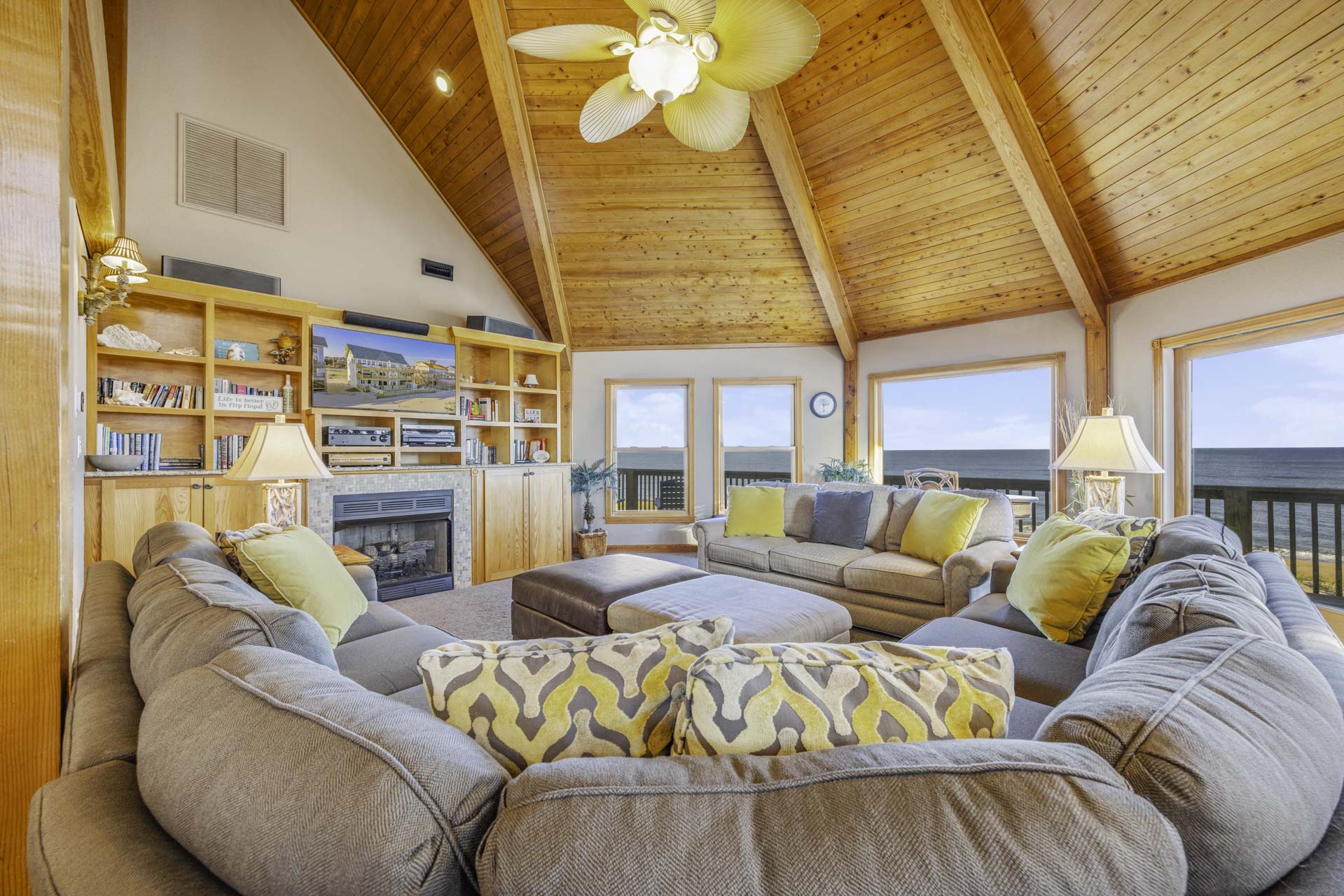 Surf Or Sound Realty 901 Flip Floppin Great Room 1