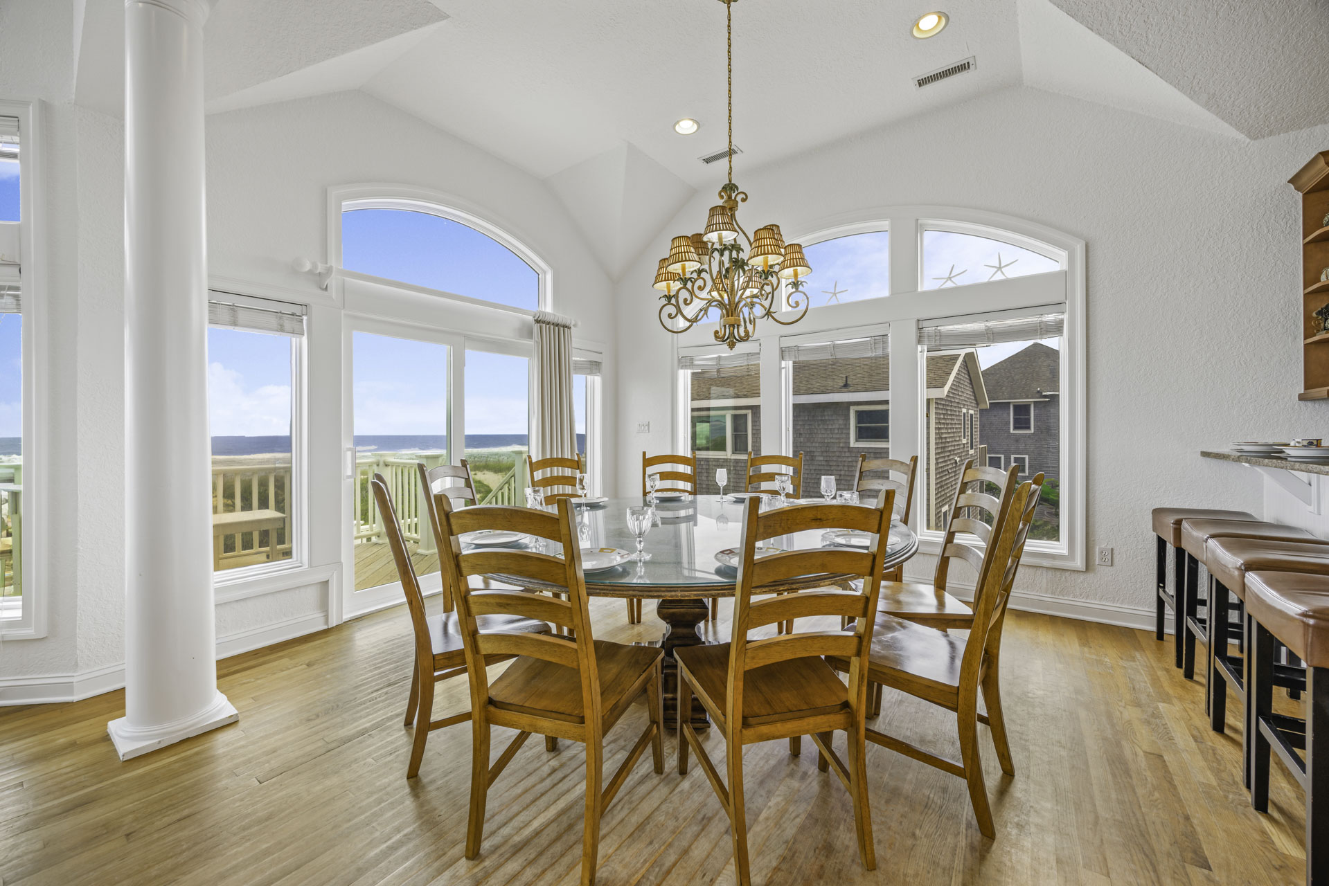Surf Or Sound Realty 1151 Sunsational Dining Area 1
