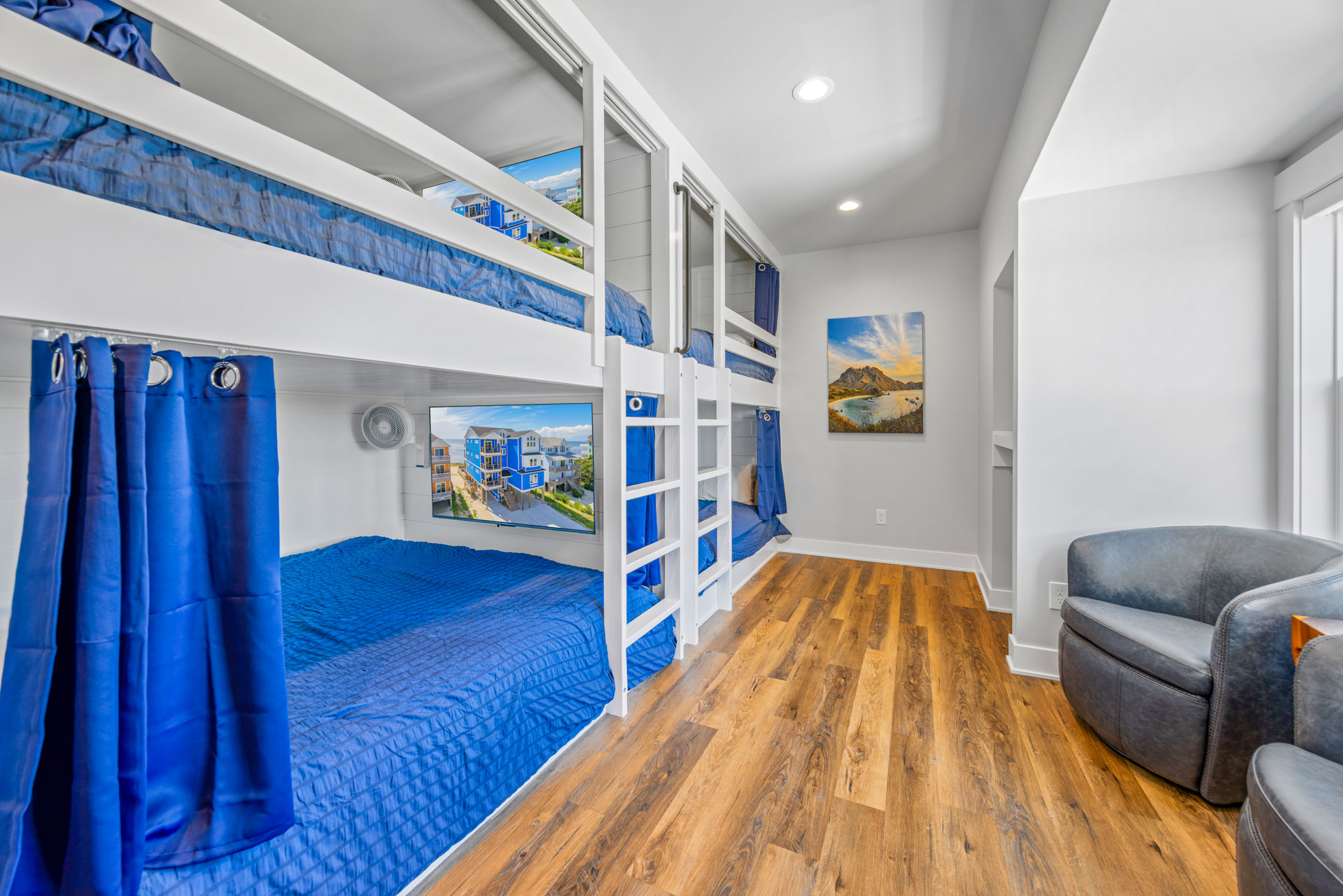 Surf Or Sound Realty 1204 Ocean's 12 Bedroom 8 1