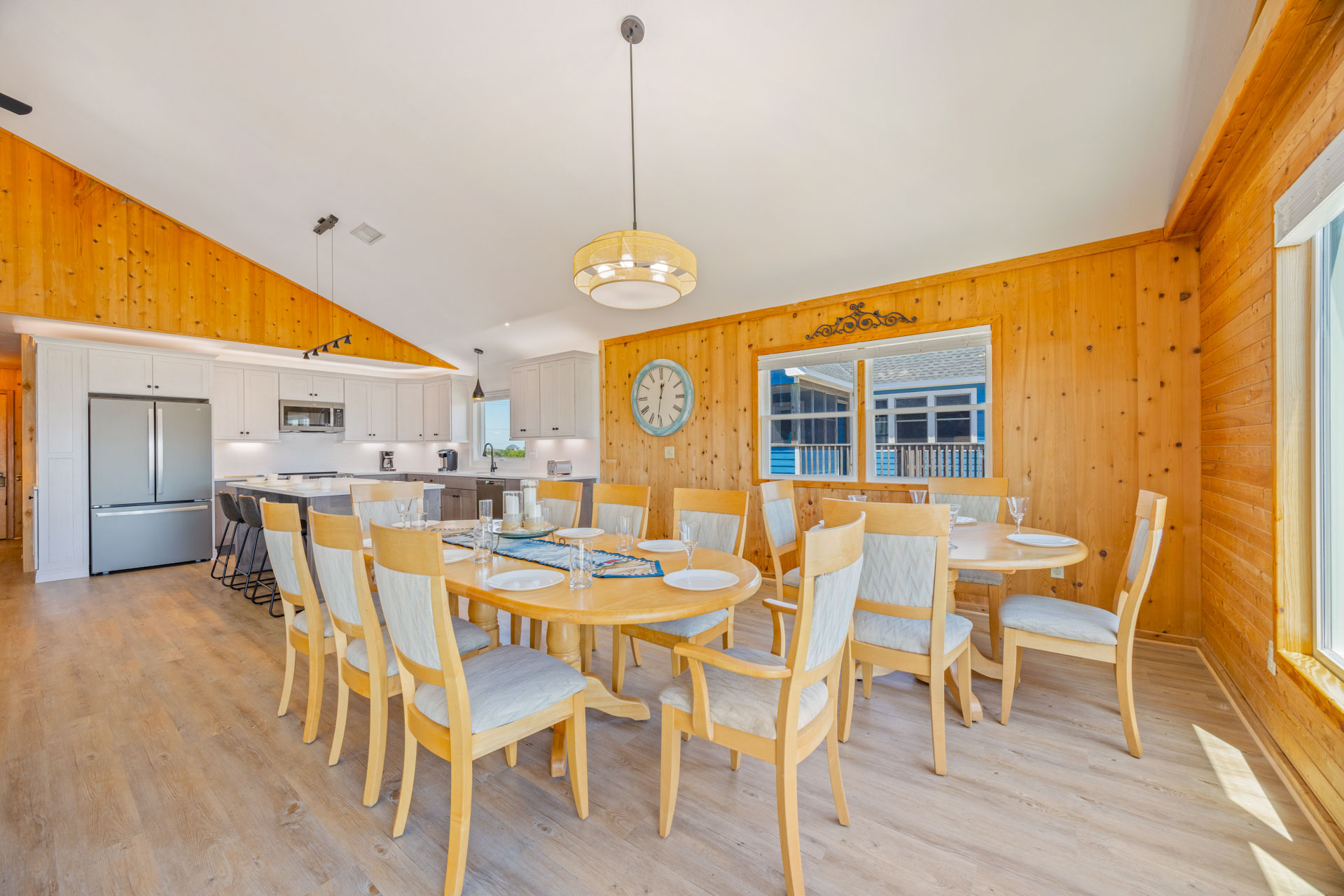 Surf Or Sound Realty 1144 The Sandy House Dining Area 1