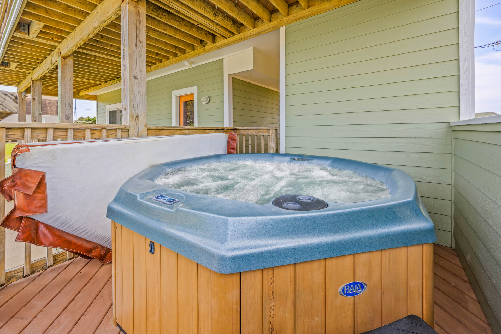 Surf Or Sound Realty 877 The People Sanctuary Hot Tub