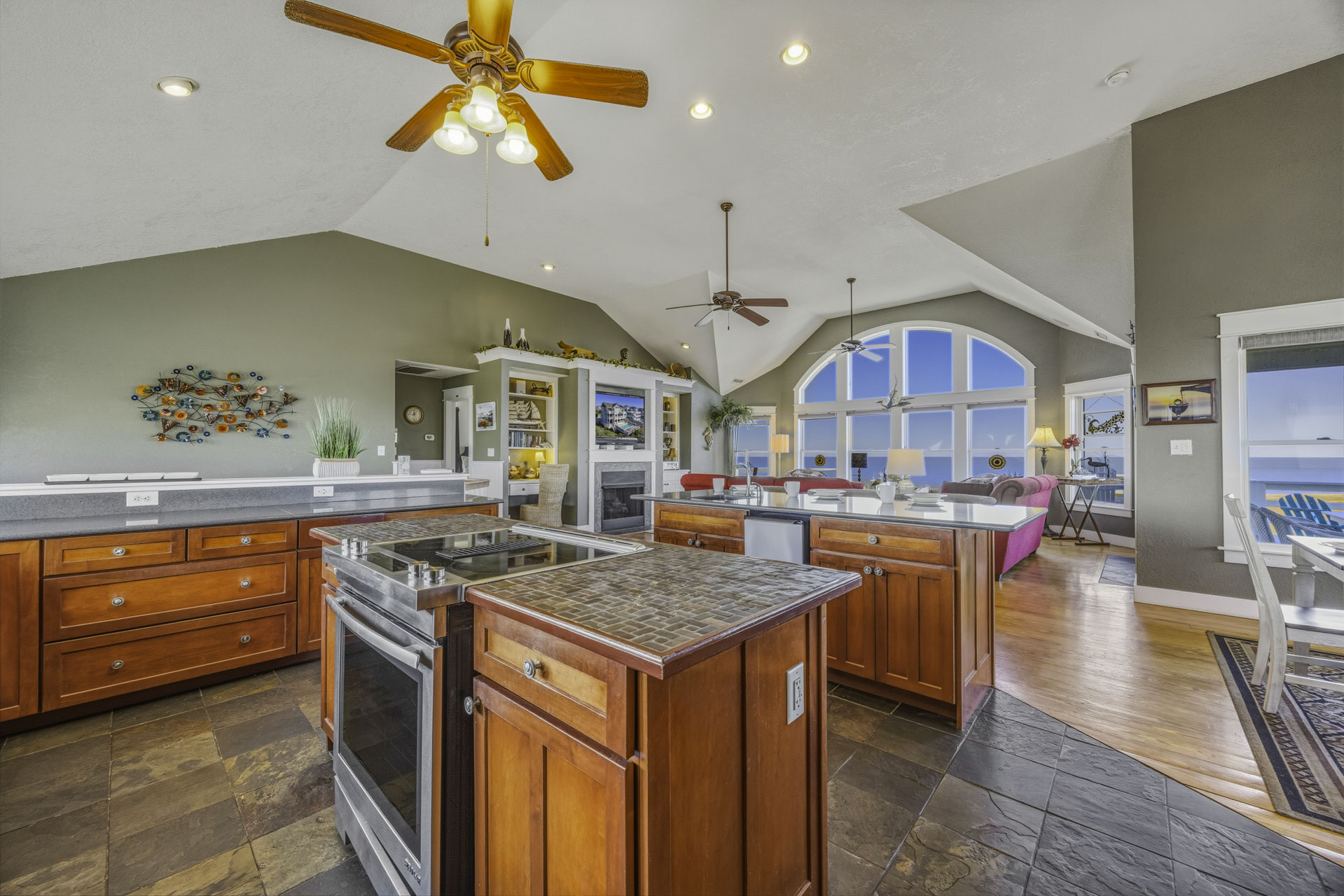 Surf Or Sound Realty 438 Sounds Terrific Kitchen 4