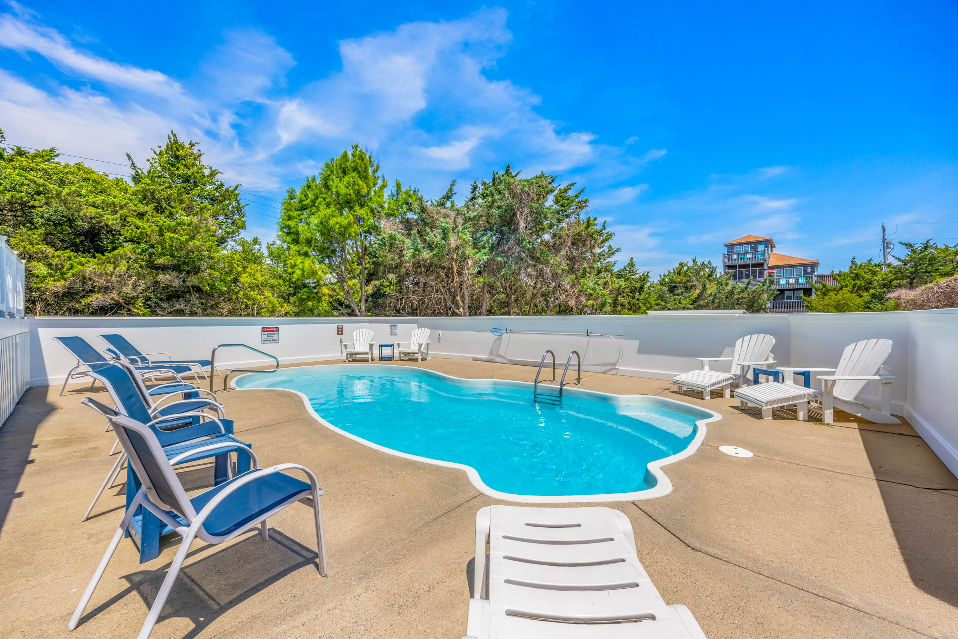 Surf Or Sound Realty 591 Miss Cape May Pool Area 1