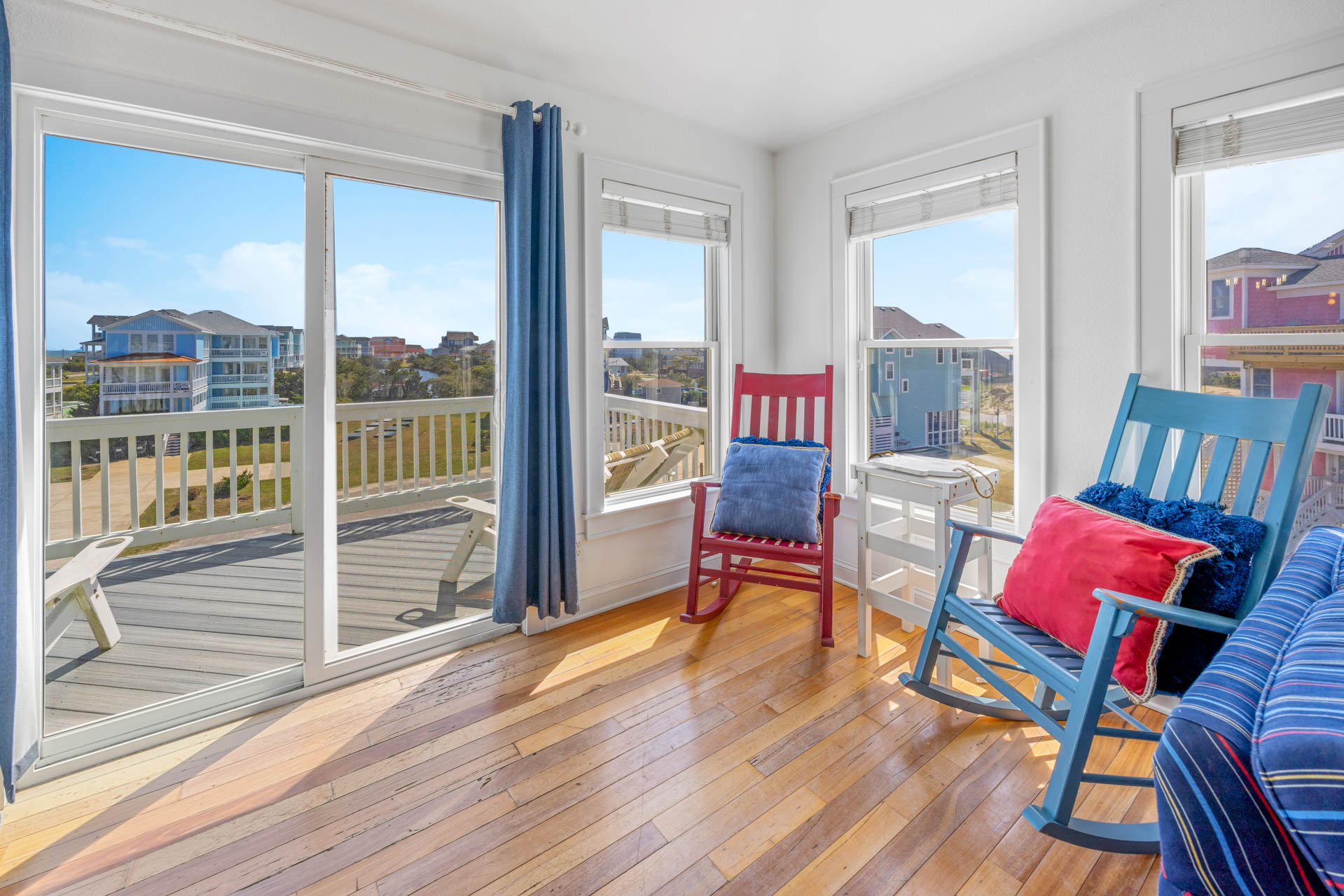 Surf Or Sound Realty 504 Sunny Shores Great Room 5