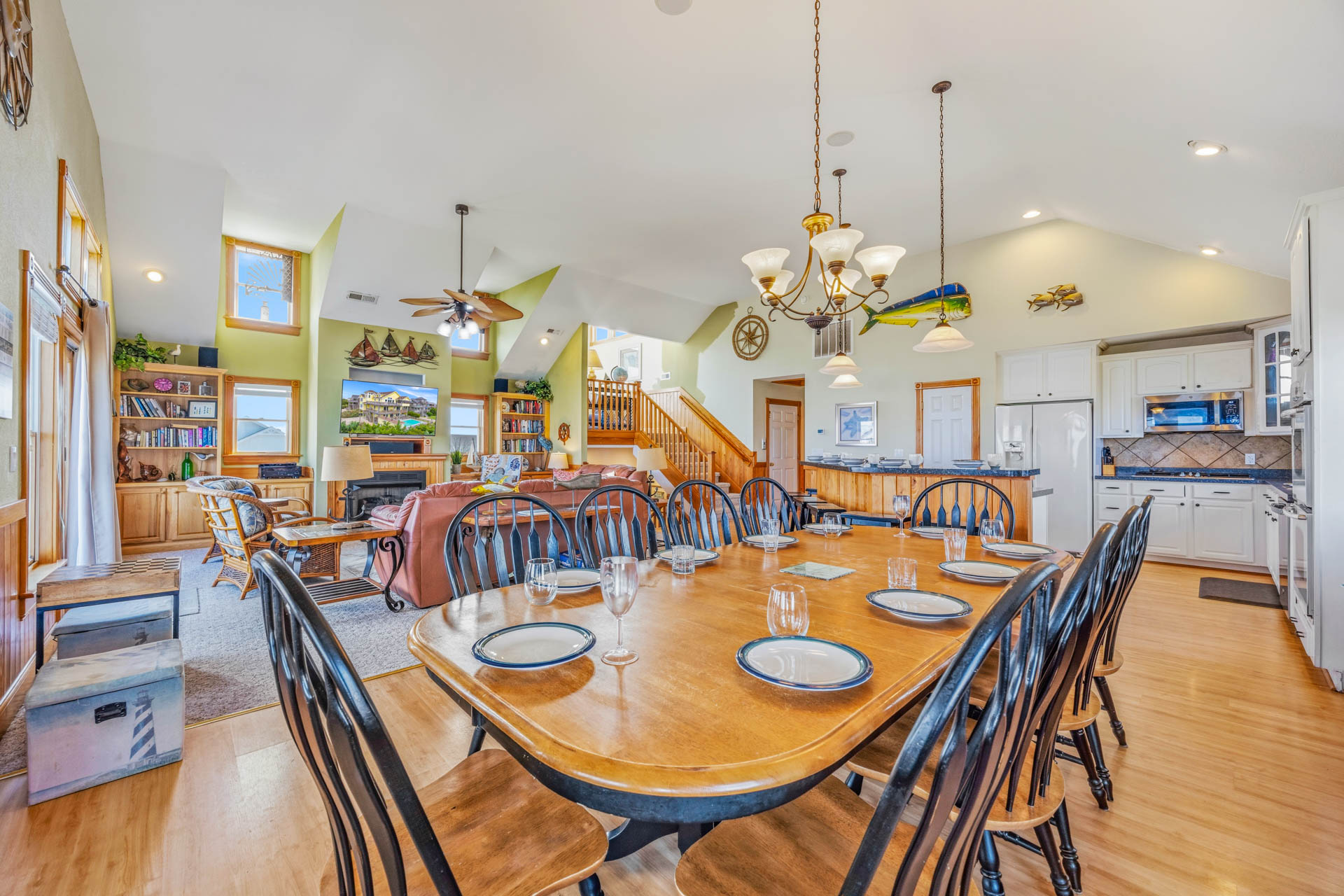 Surf Or Sound Realty 460 Freebird Dining Area 3