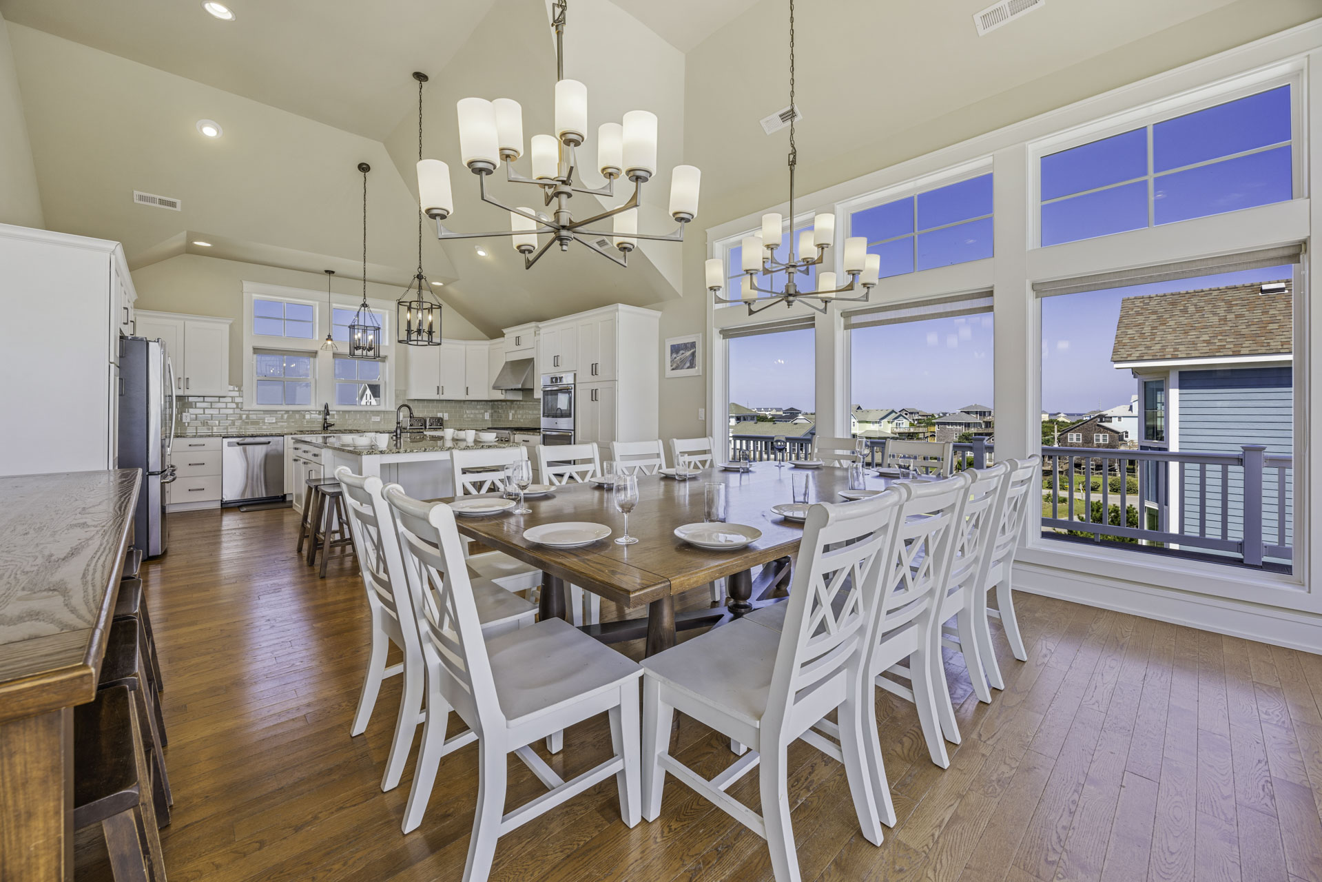 Surf Or Sound Realty 836 Hatteras Grander Dining Area 1