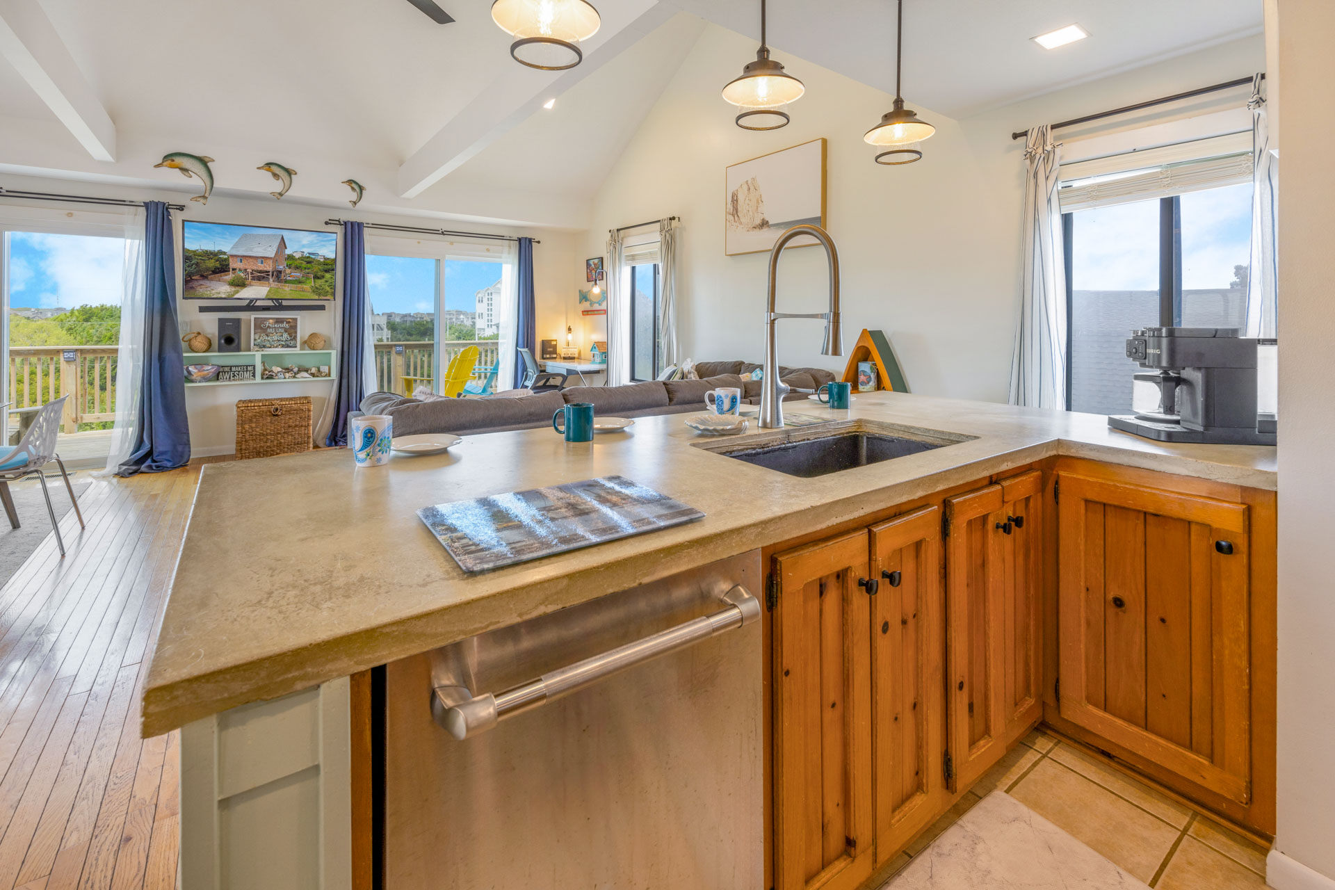 Surf Or Sound Realty 960 Osprey Kitchen 2