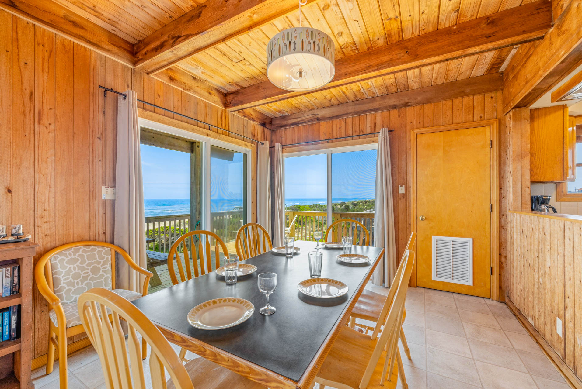 Surf Or Sound Realty 1254 Three Sheets To The Wind Dining Area 3