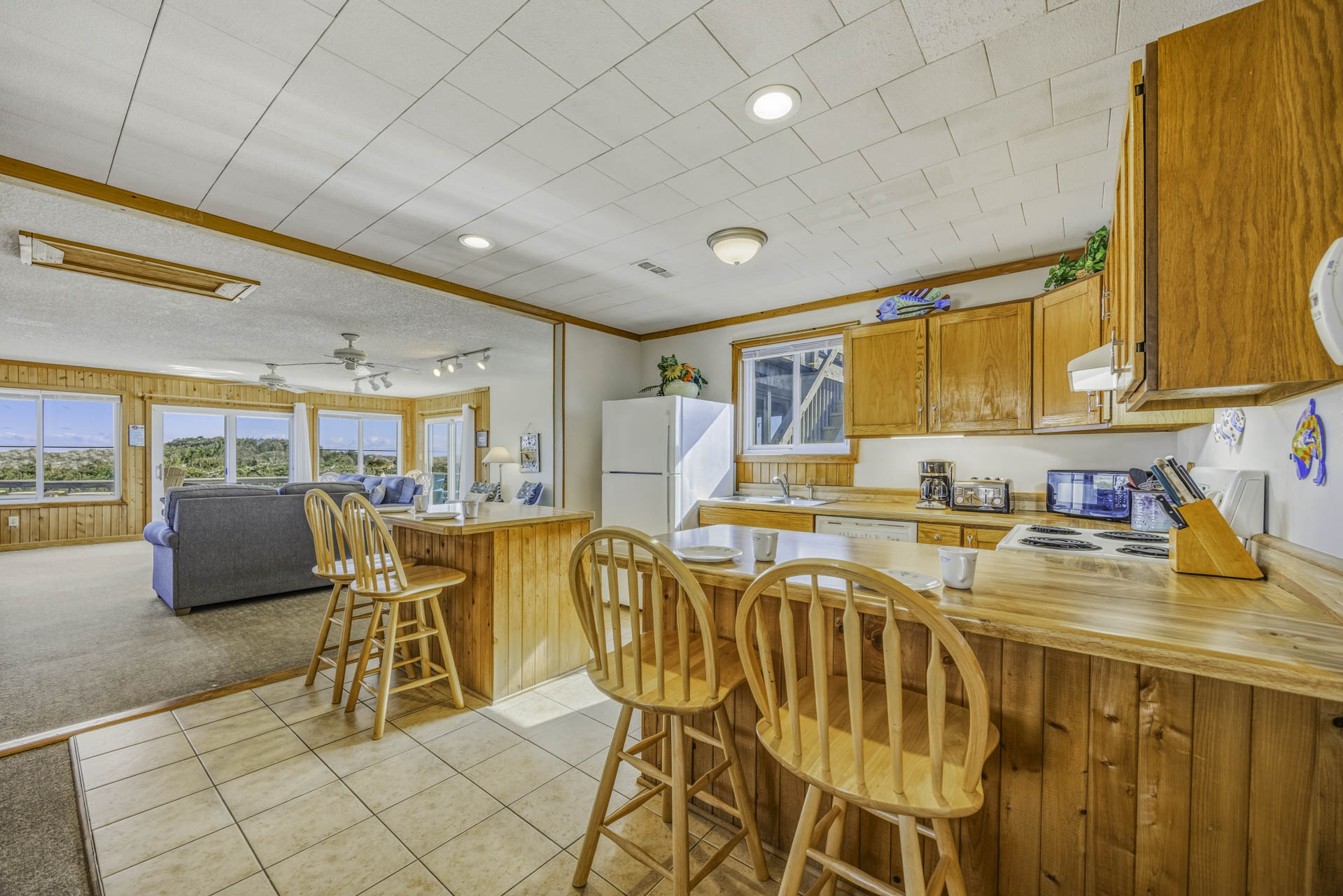 Surf Or Sound Realty 15 Driftwood Kitchen 5