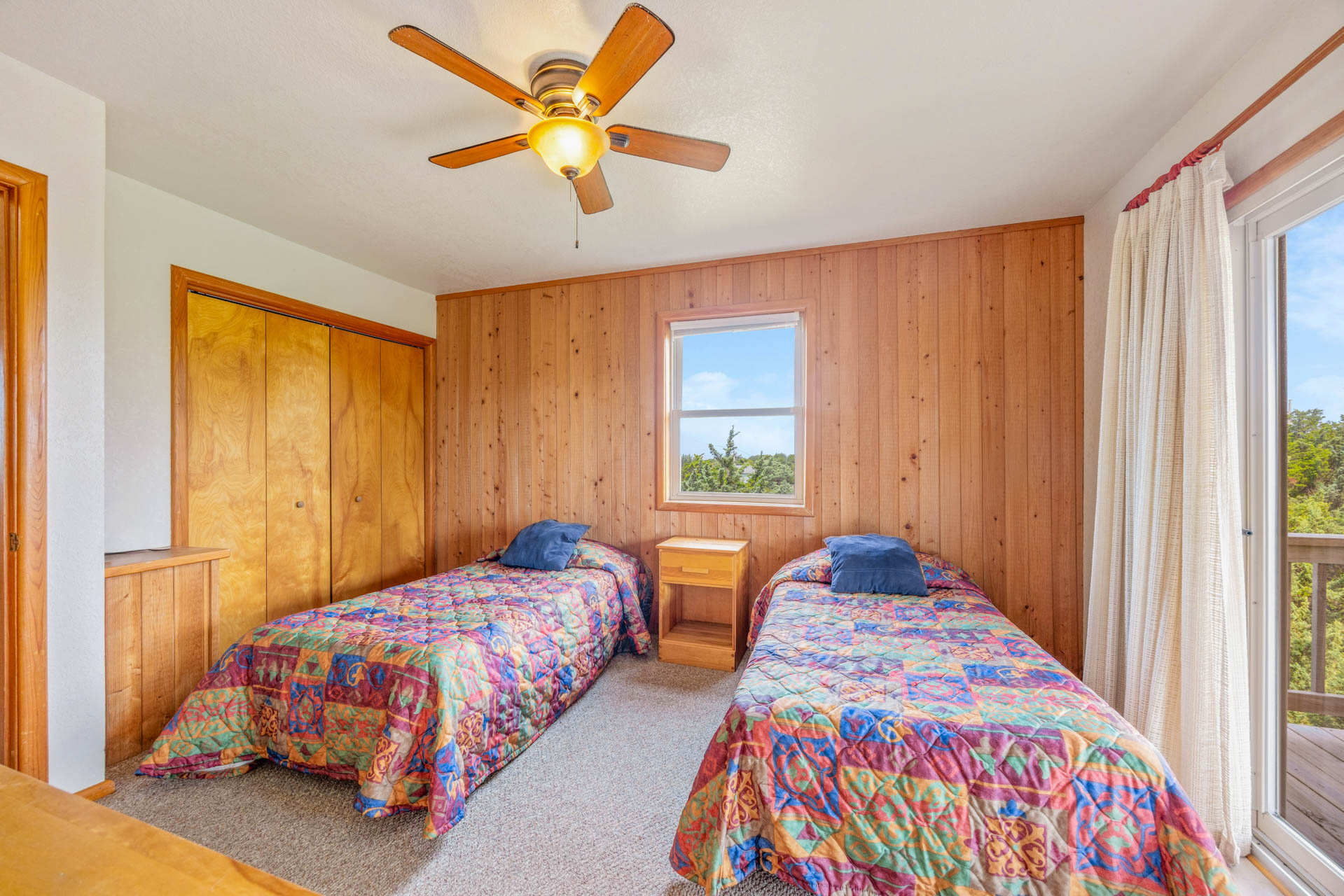 Surf Or Sound Realty 33 Sand Flea Bedroom 3 2