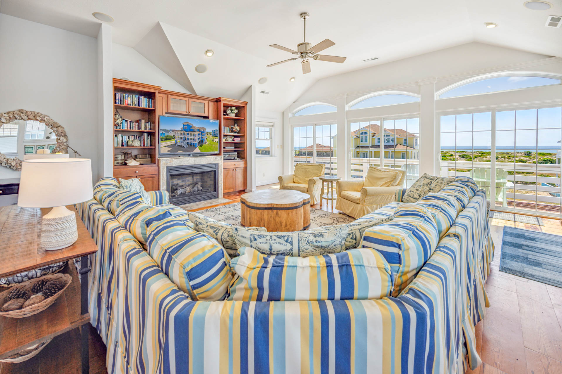 Surf Or Sound Realty 564 High Seas Great Room 4
