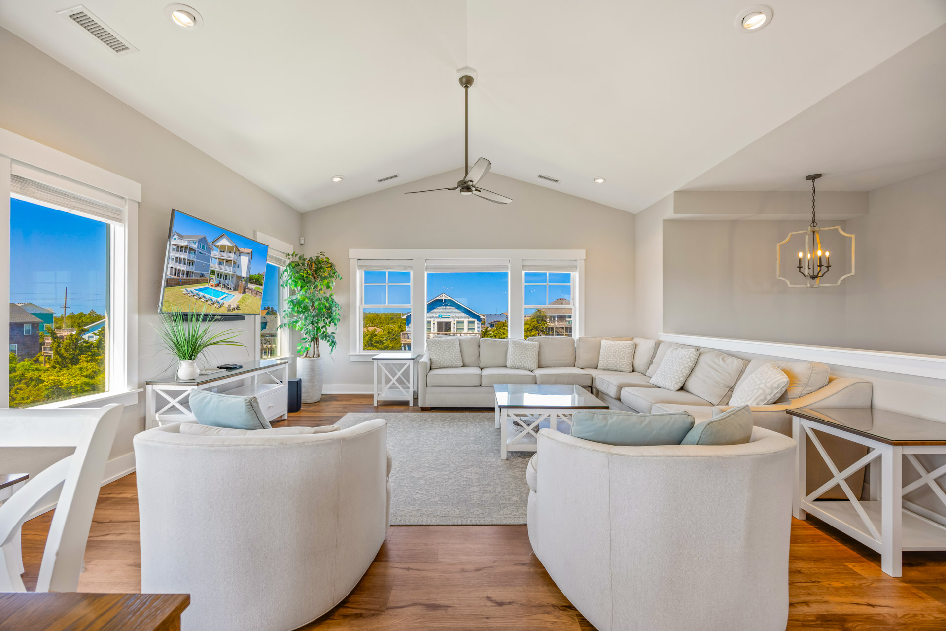 Surf Or Sound Realty 884 Starfish Story Great Room 2