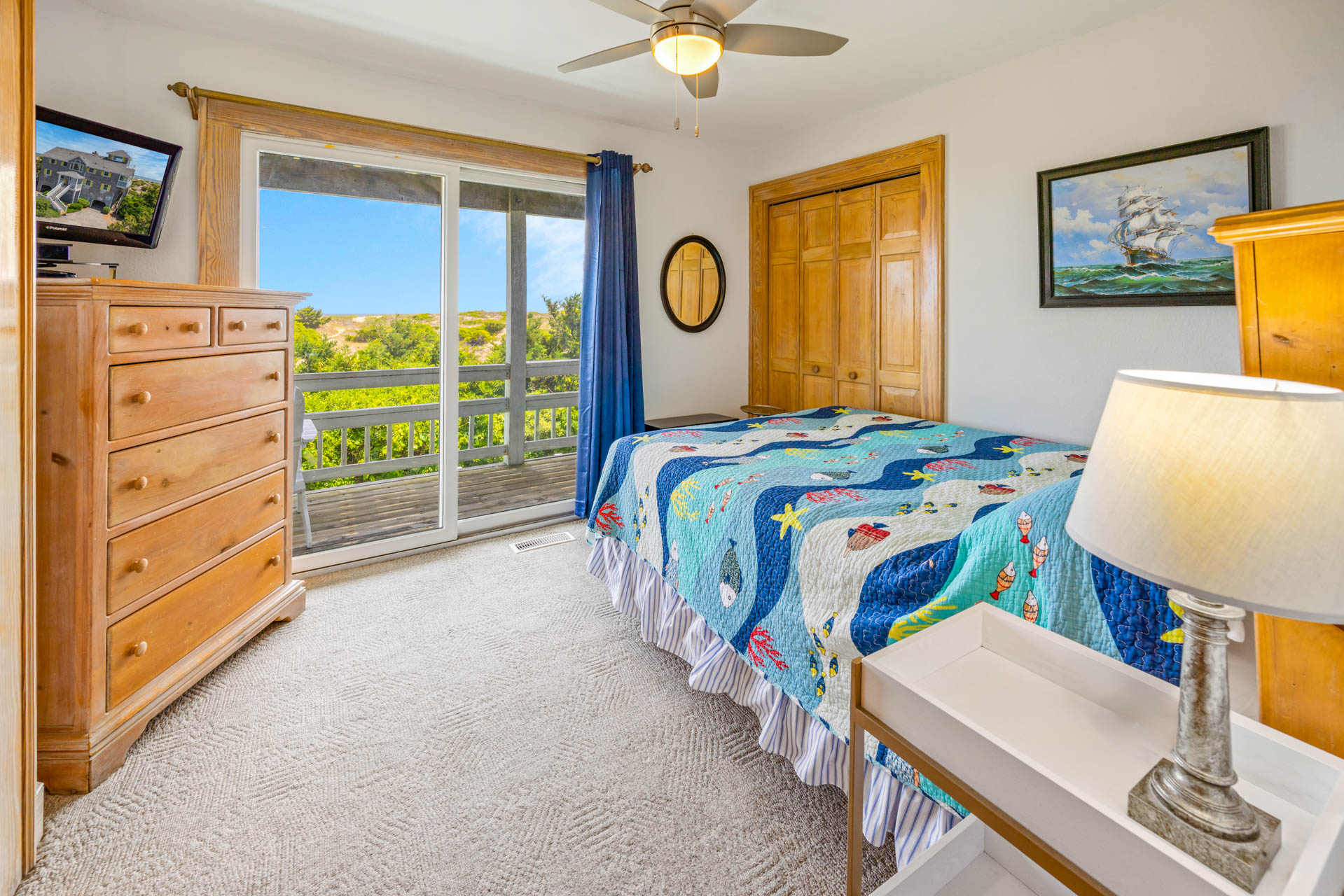Surf Or Sound Realty 1040 Dolphin's Watch Bedroom 4 1