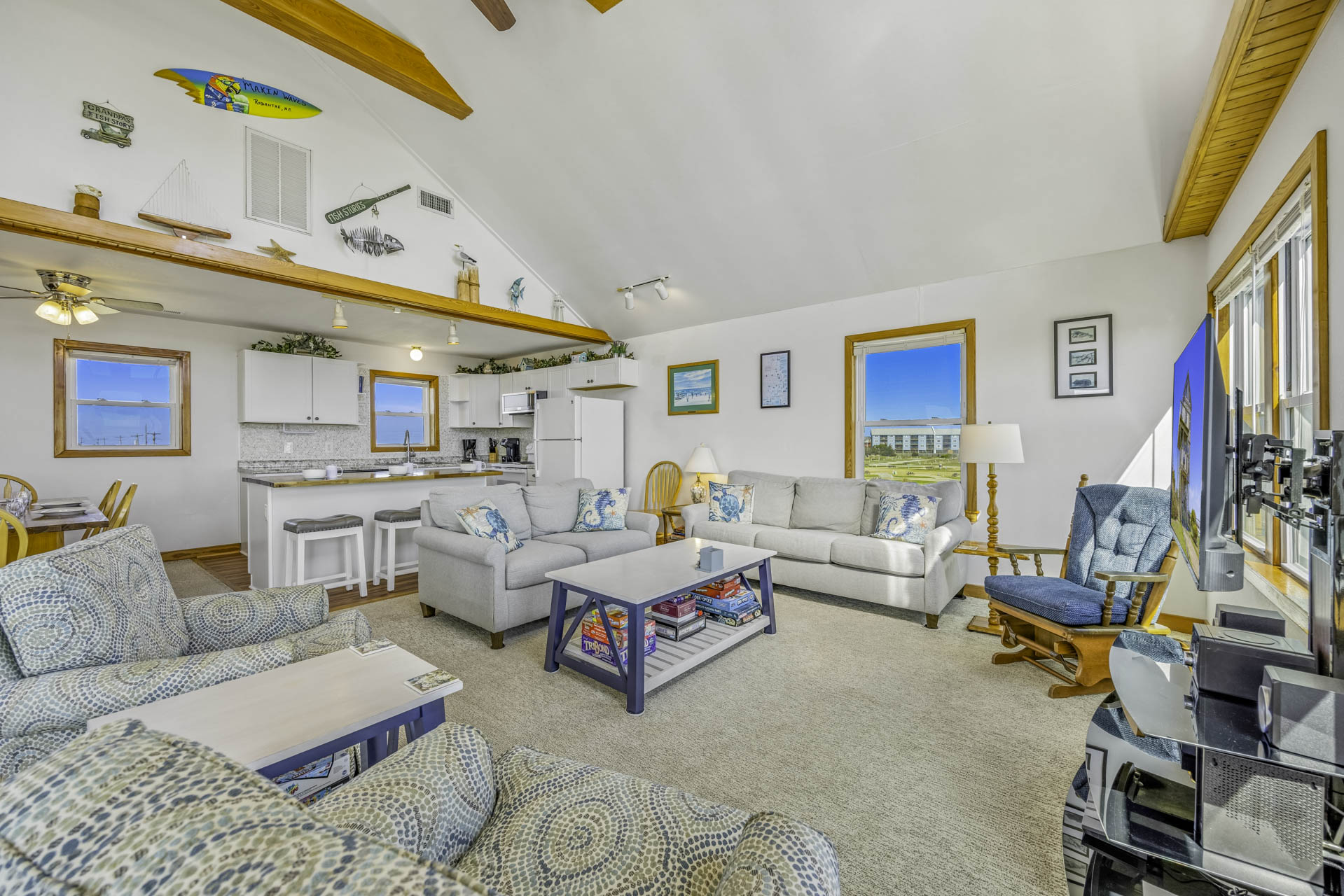 Surf Or Sound Realty 1100 Makin Waves Great Room 1