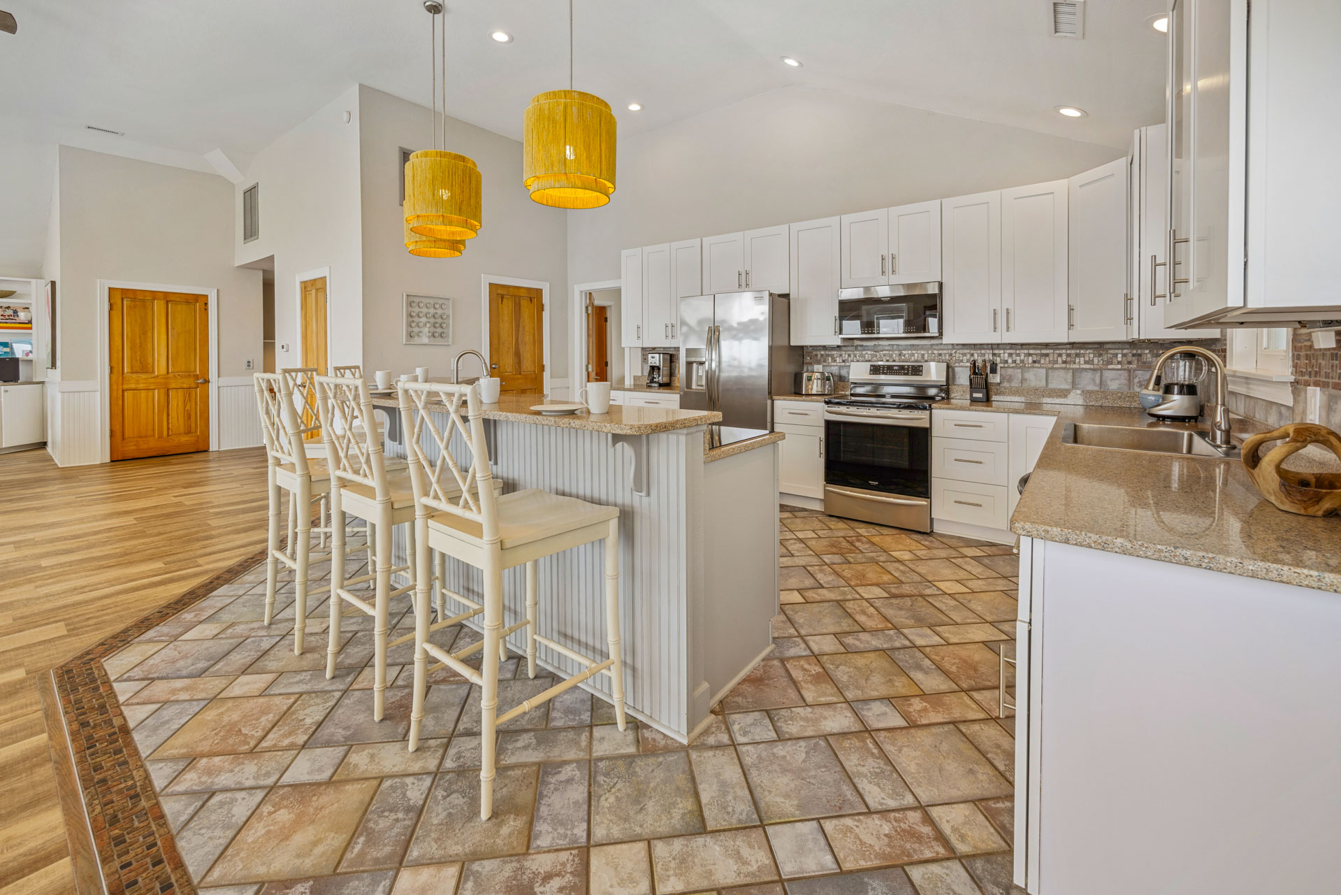 Surf Or Sound Realty 1065 Shorehouse Kitchen 5