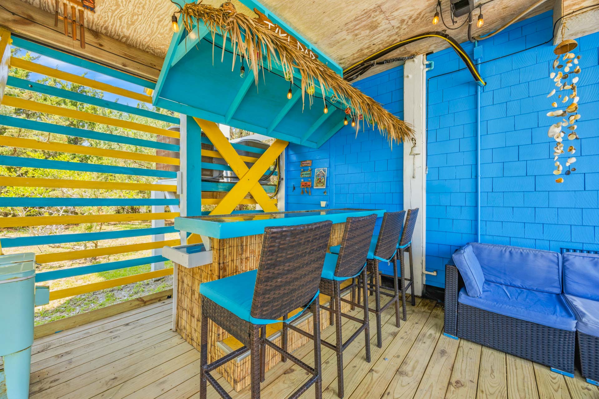 Surf Or Sound Realty 947 Creative Image Tiki Bar 3