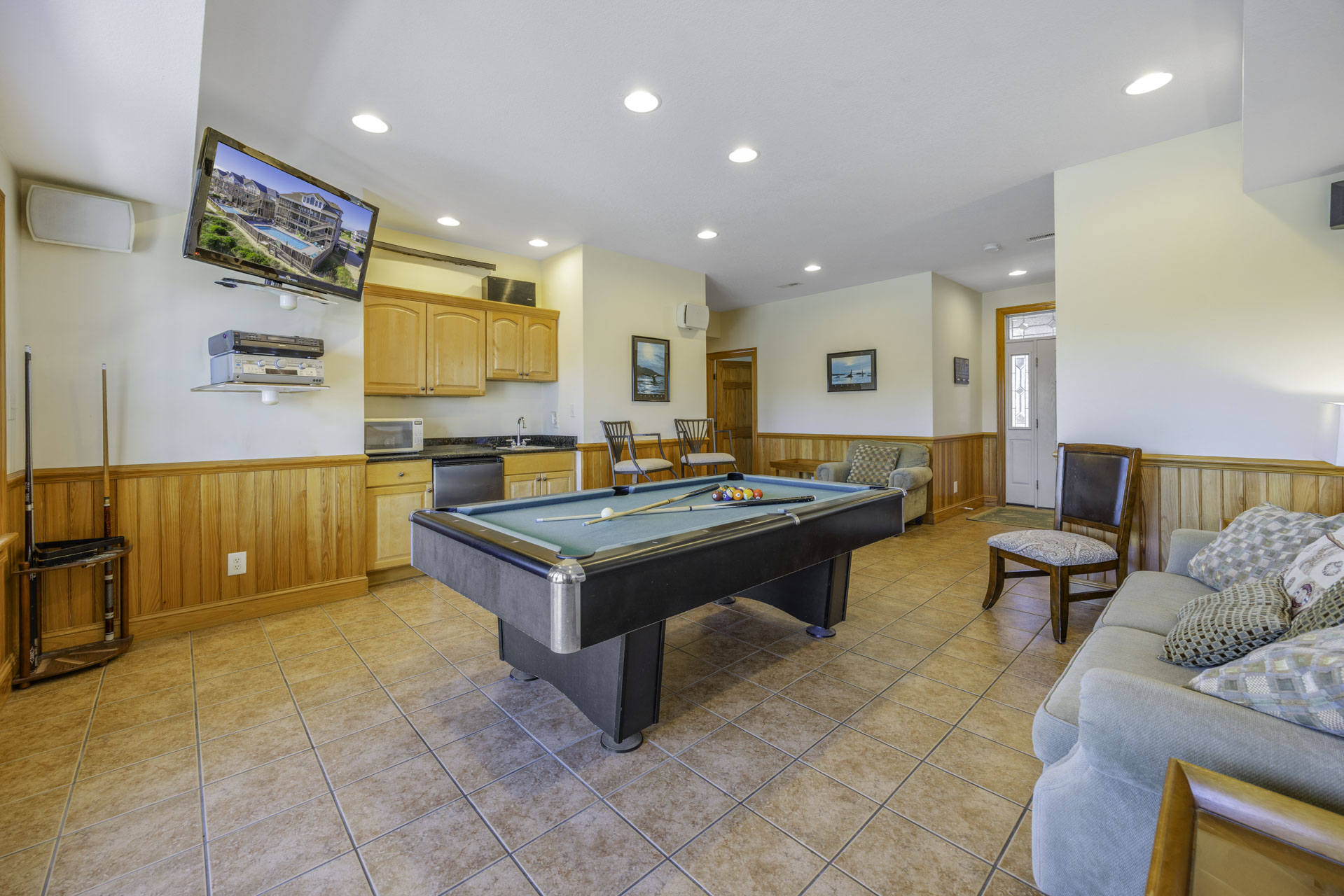 Surf Or Sound Realty 369 Sea Mist Game Room 3