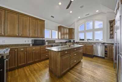 Surf Or Sound Realty 1151 Sunsational Kitchen 3