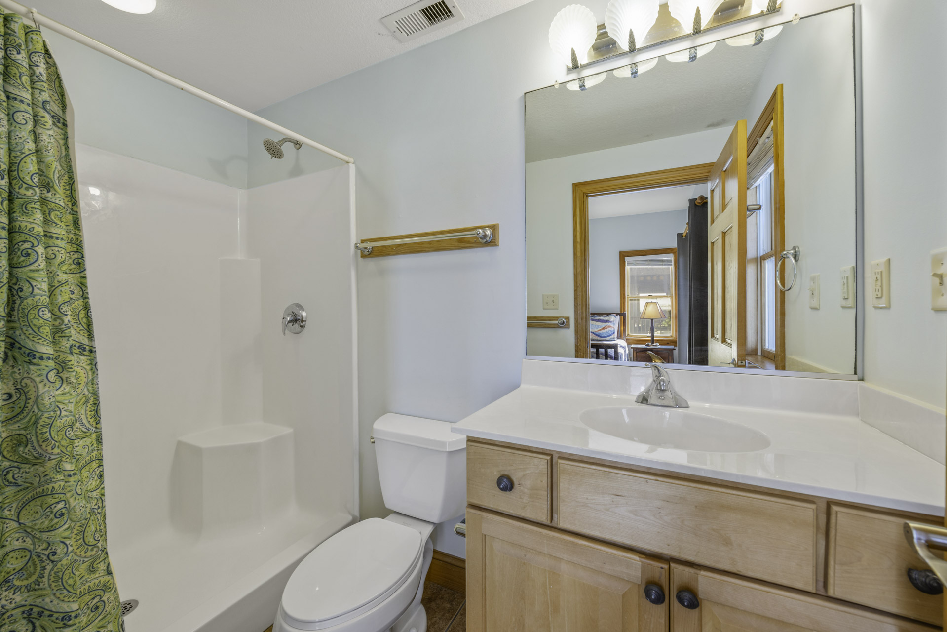 Surf Or Sound Realty 369 Sea Mist Bedroom 4 3