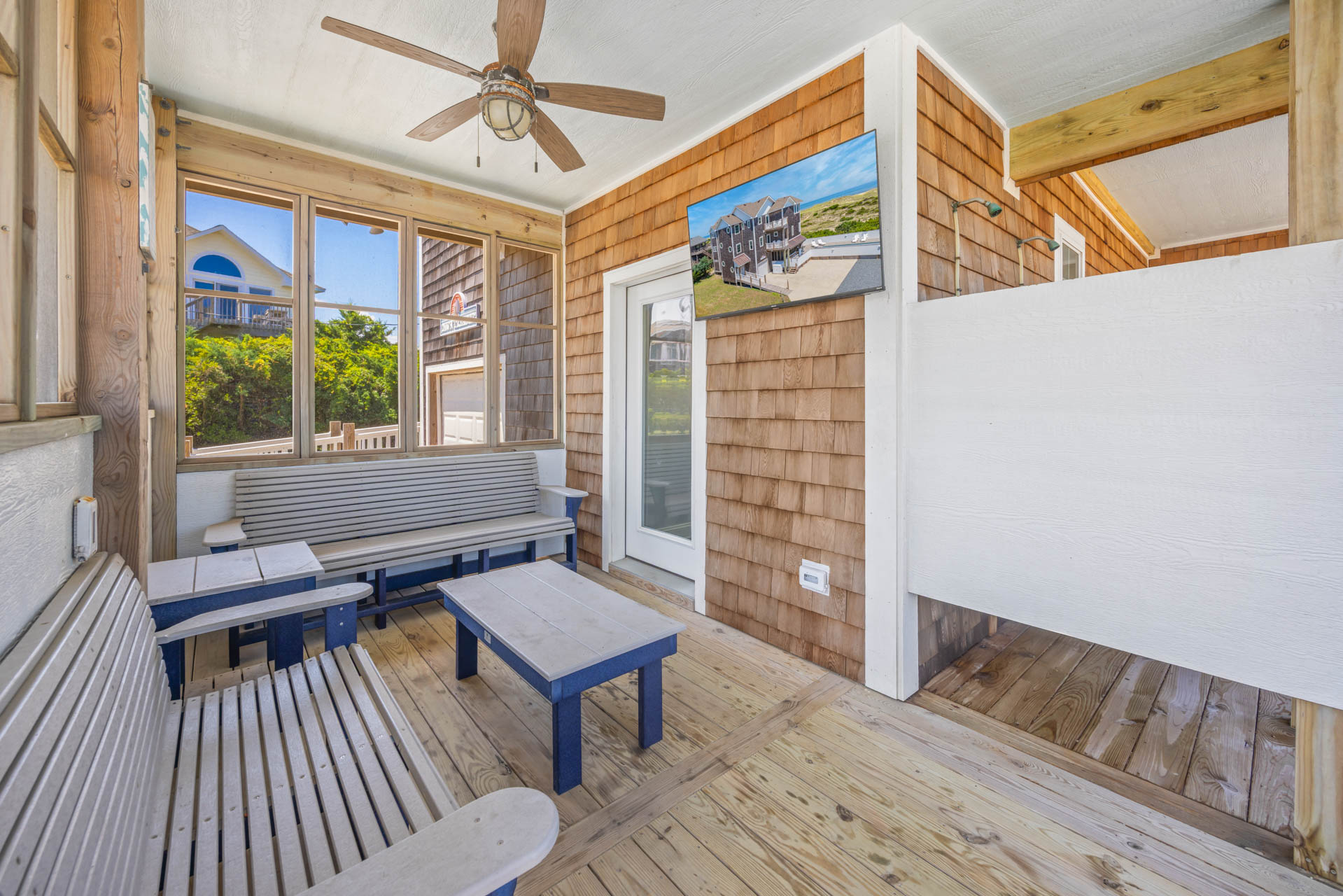 Surf Or Sound Realty 990 Dawn Treader Screened Porch 2