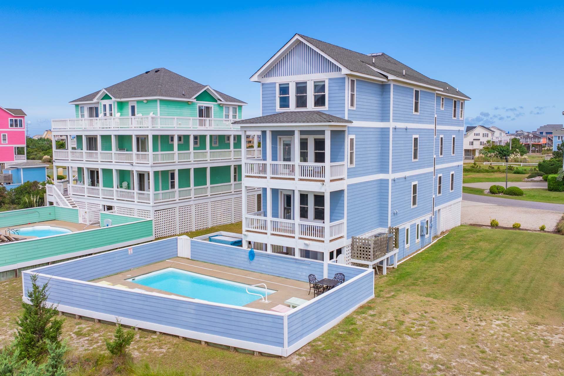 Surf Or Sound Realty 949 Caribbean Wave Exterior 6