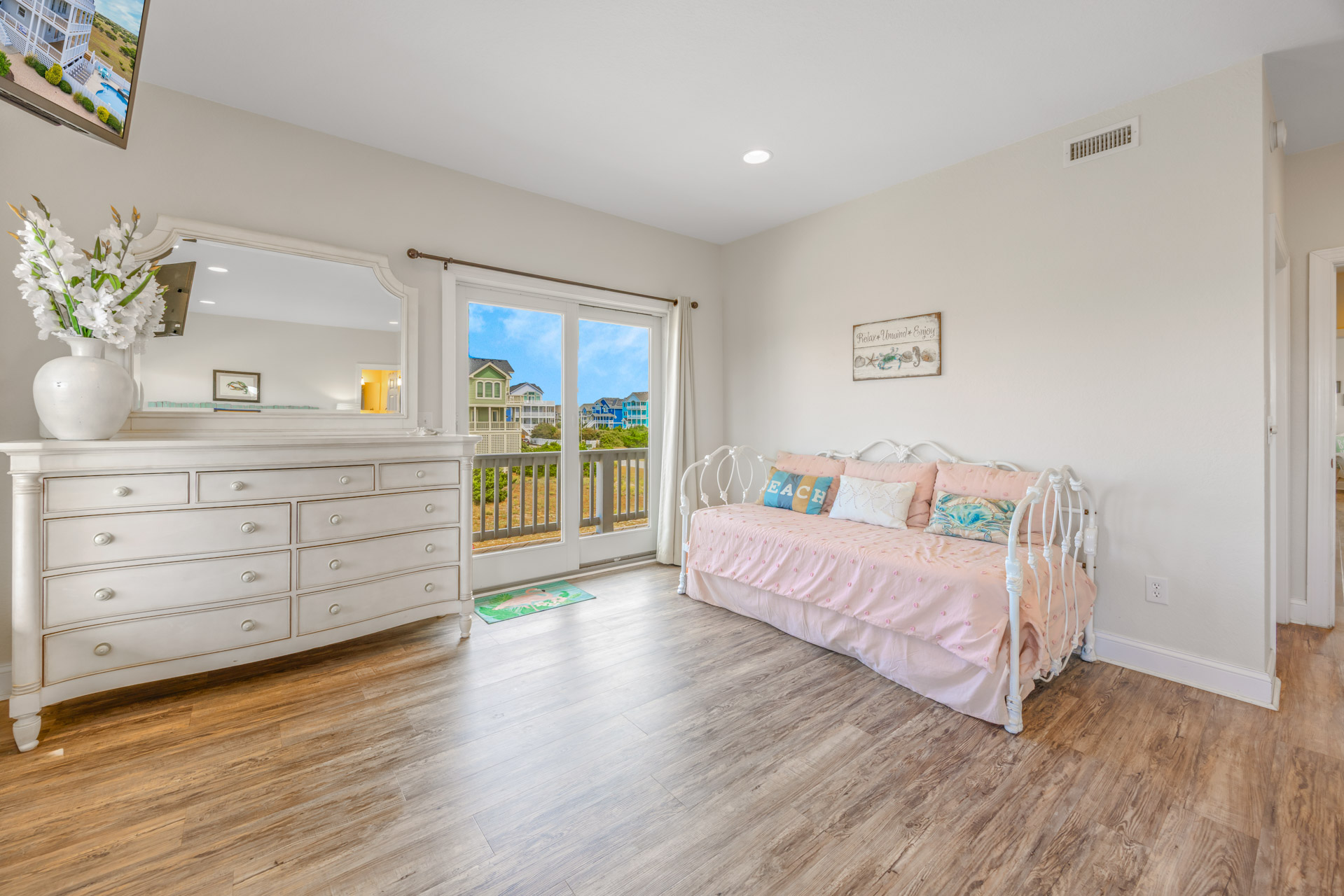 Surf Or Sound Realty 840 Lucky Oyster Bedroom 2 3
