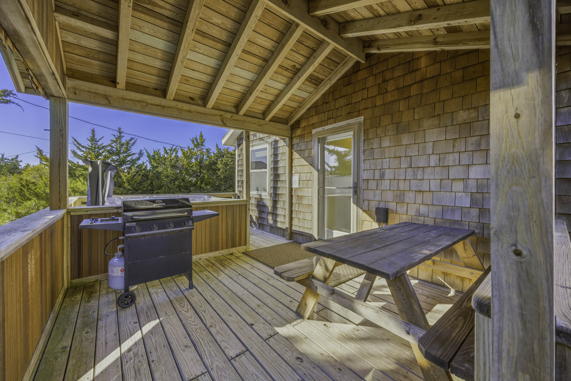 Surf Or Sound Realty 922 Soulshine Deck 1