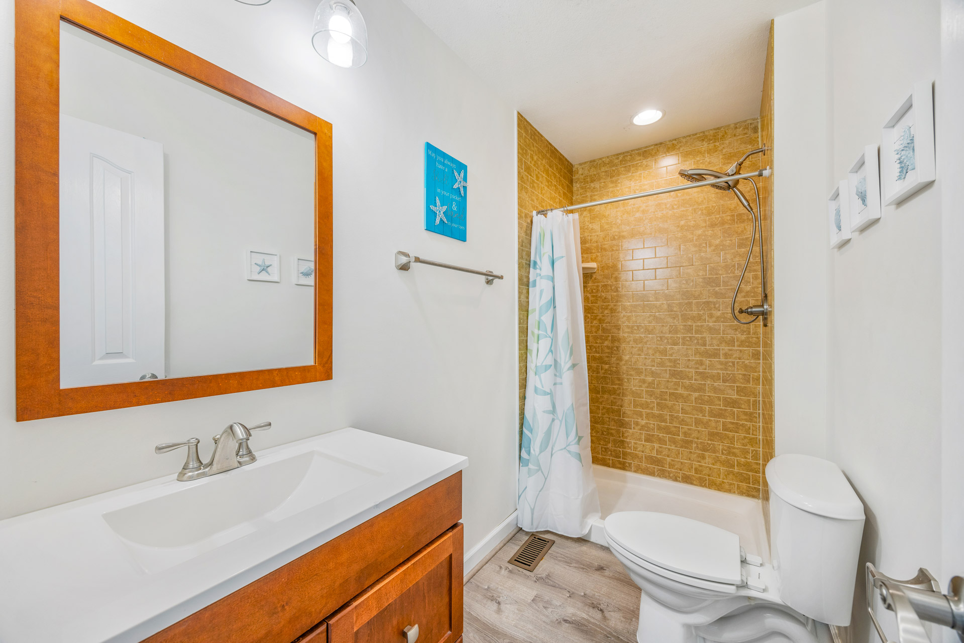 Surf Or Sound Realty 31 1St Wave Bedroom 3 3