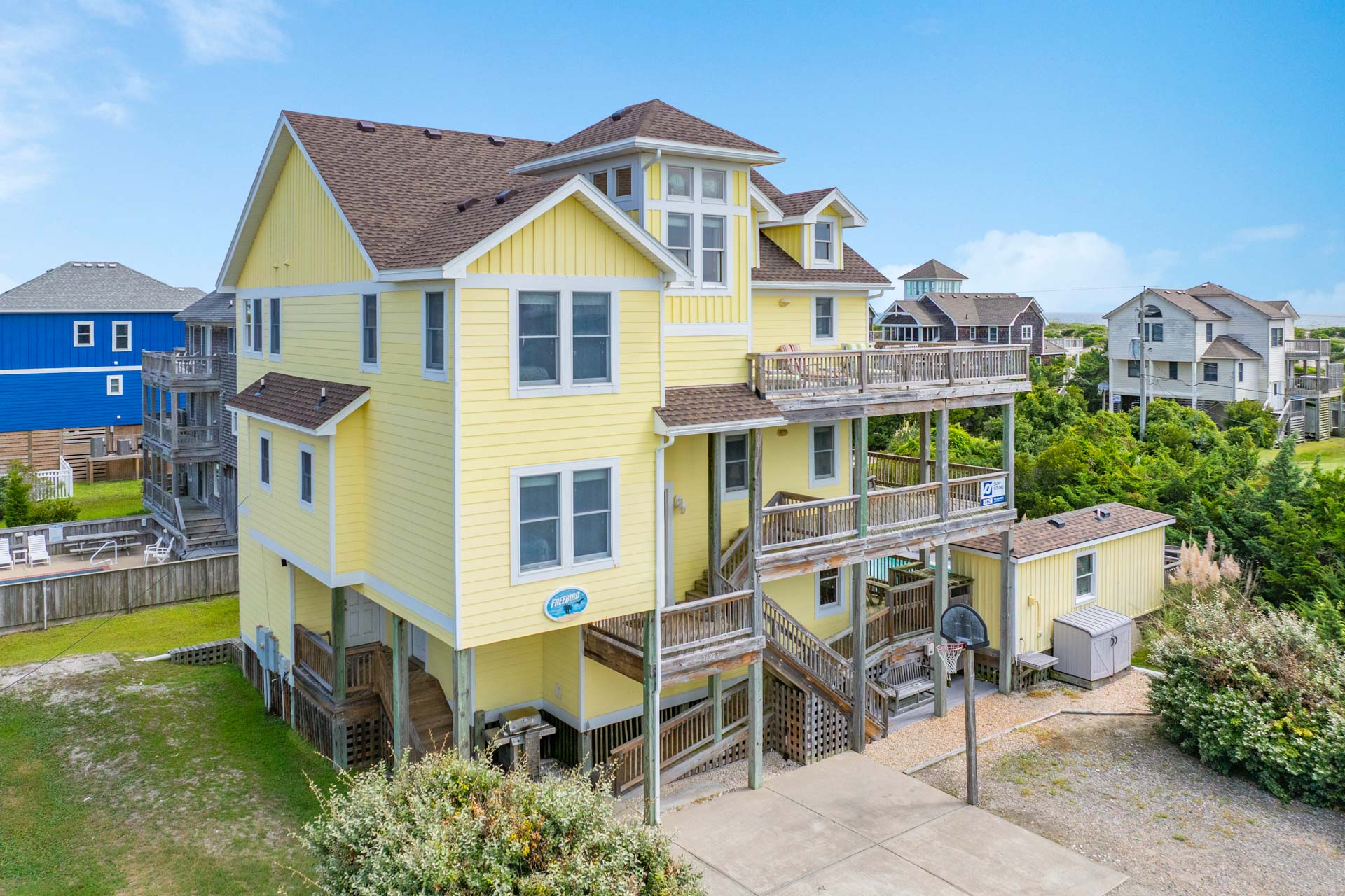 Surf Or Sound Realty 460 Freebird Exterior 4