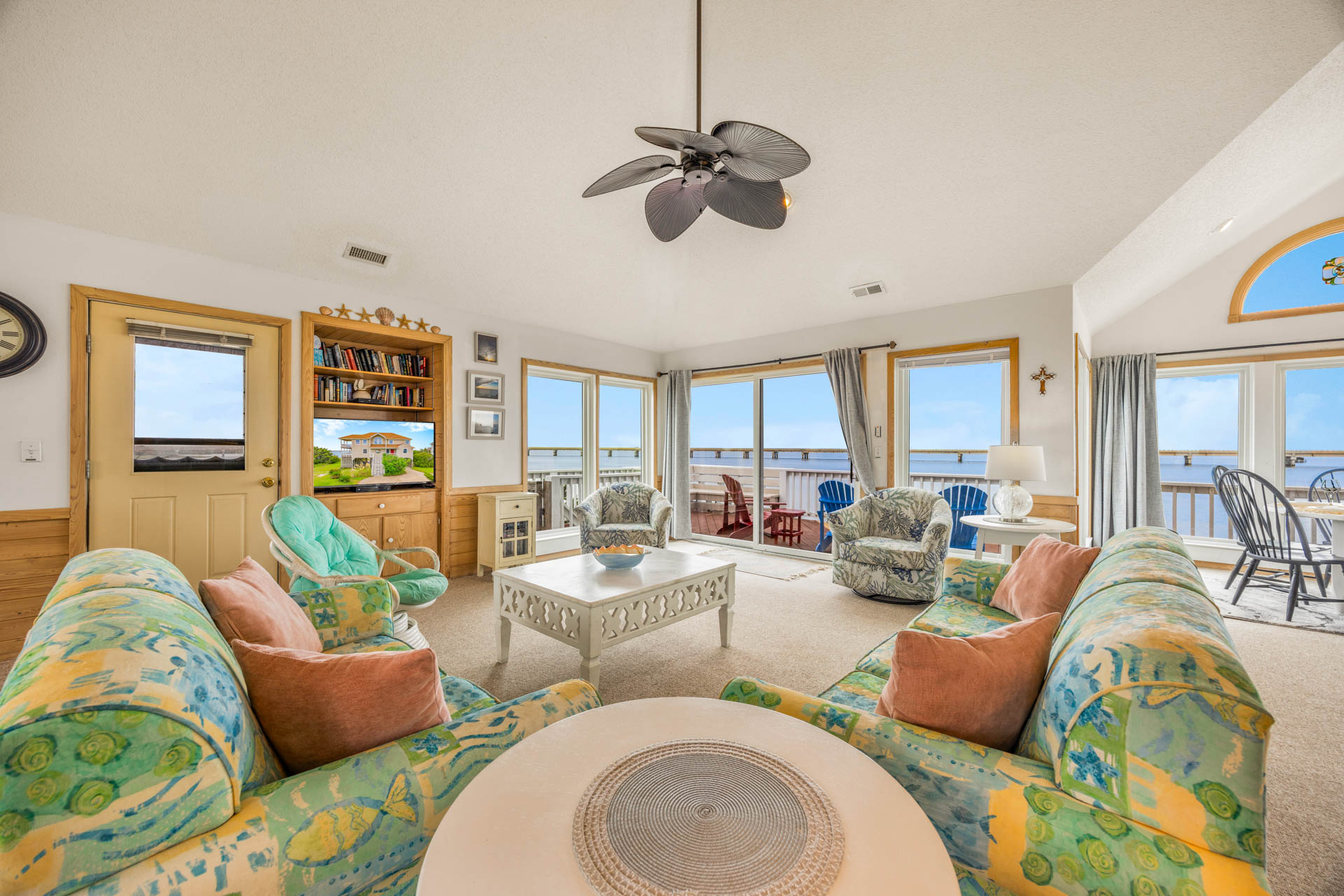 Surf Or Sound Realty 278 2Nd Wind Great Room 3
