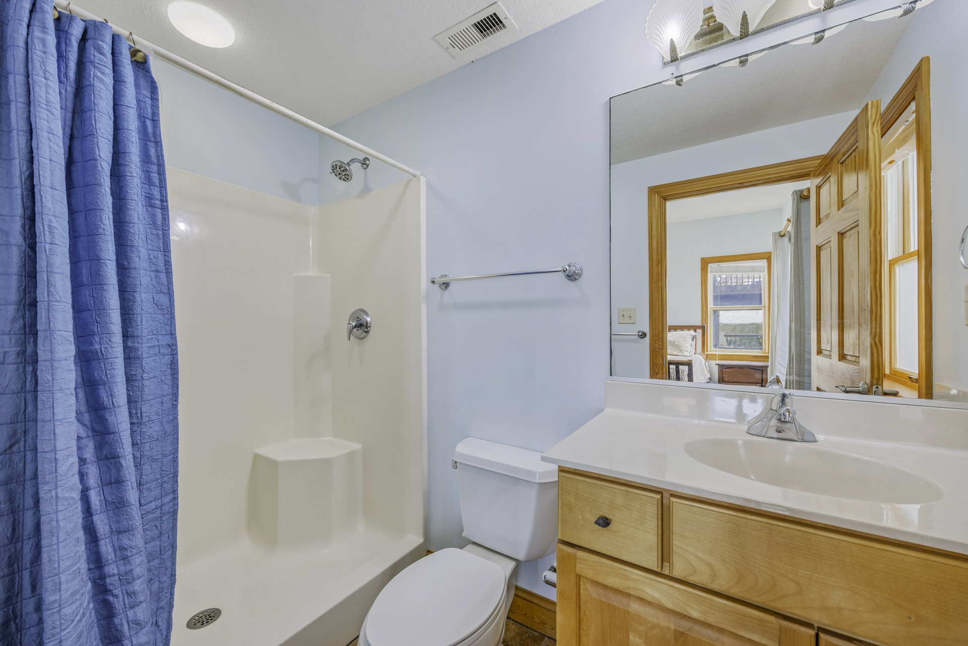 Surf Or Sound Realty 368 Sea Whisper Bedroom 4 3