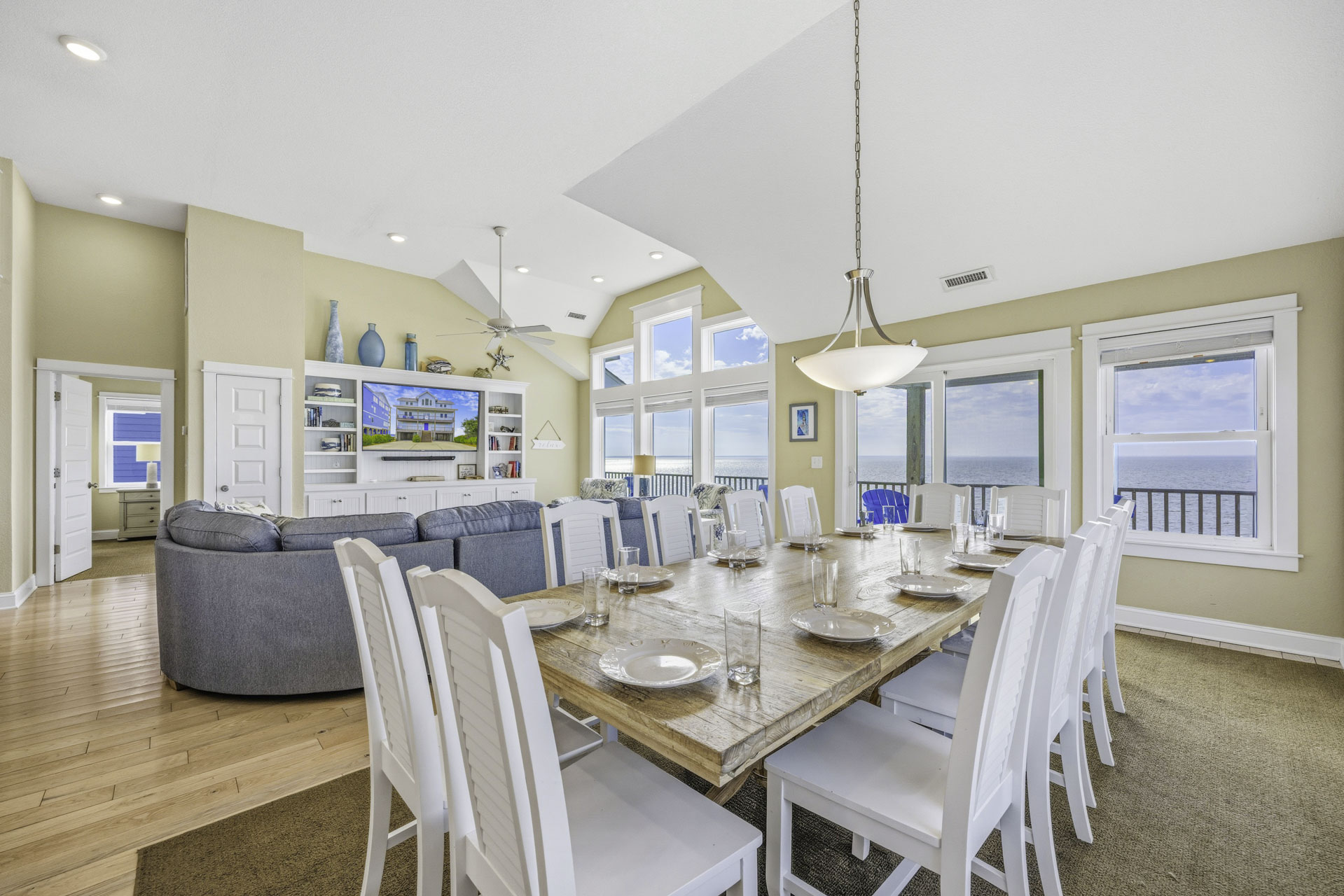 Surf Or Sound Realty 962 Blown Away Dining Area 3