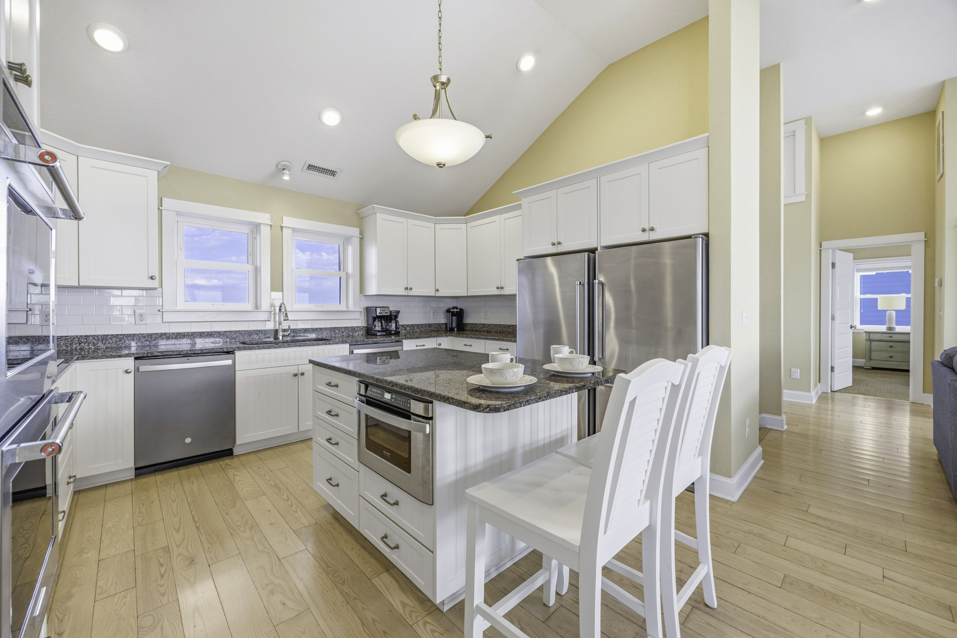 Surf Or Sound Realty 962 Blown Away Kitchen 2