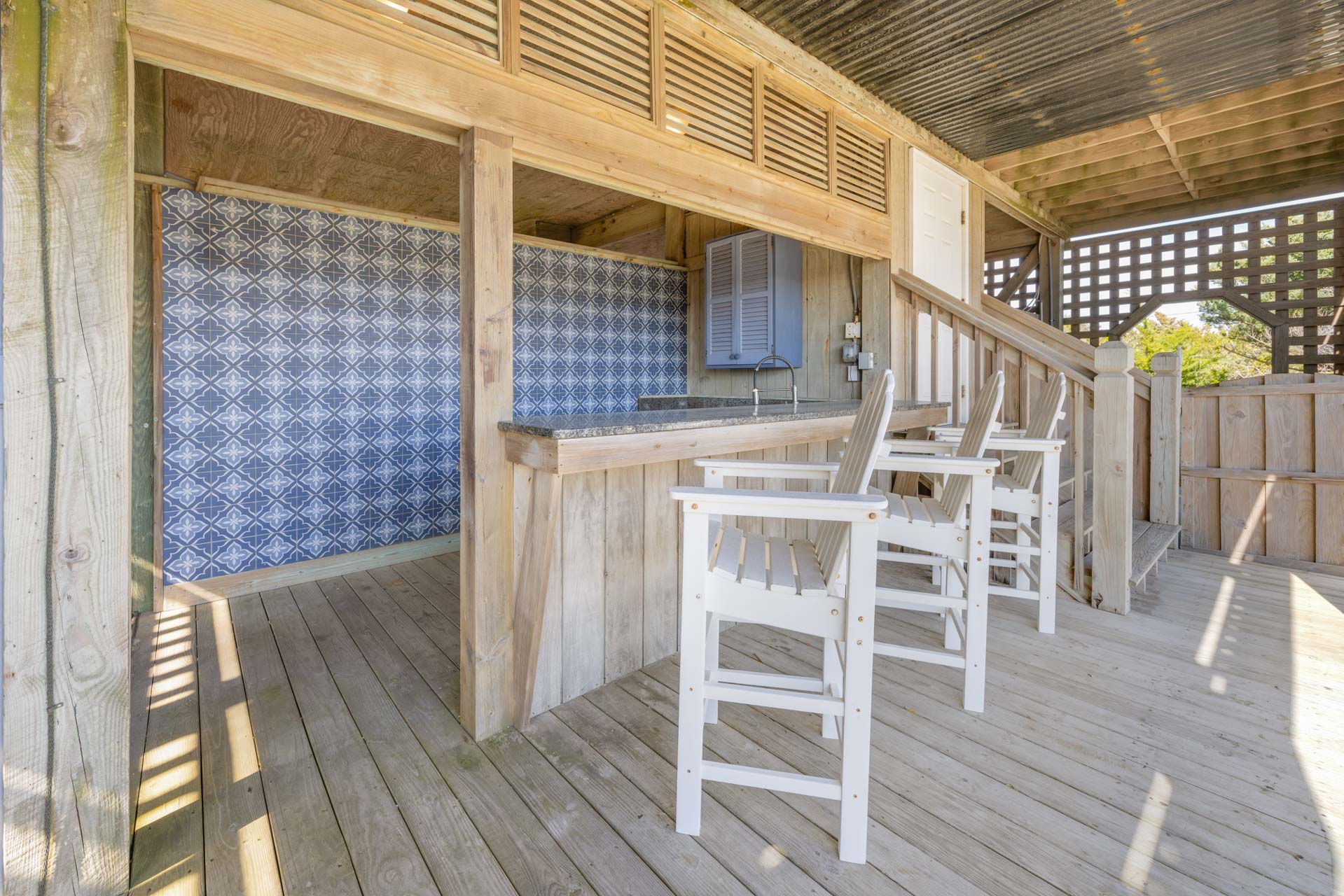 Surf Or Sound Realty 377 Hatteras Moon Pool Area 2