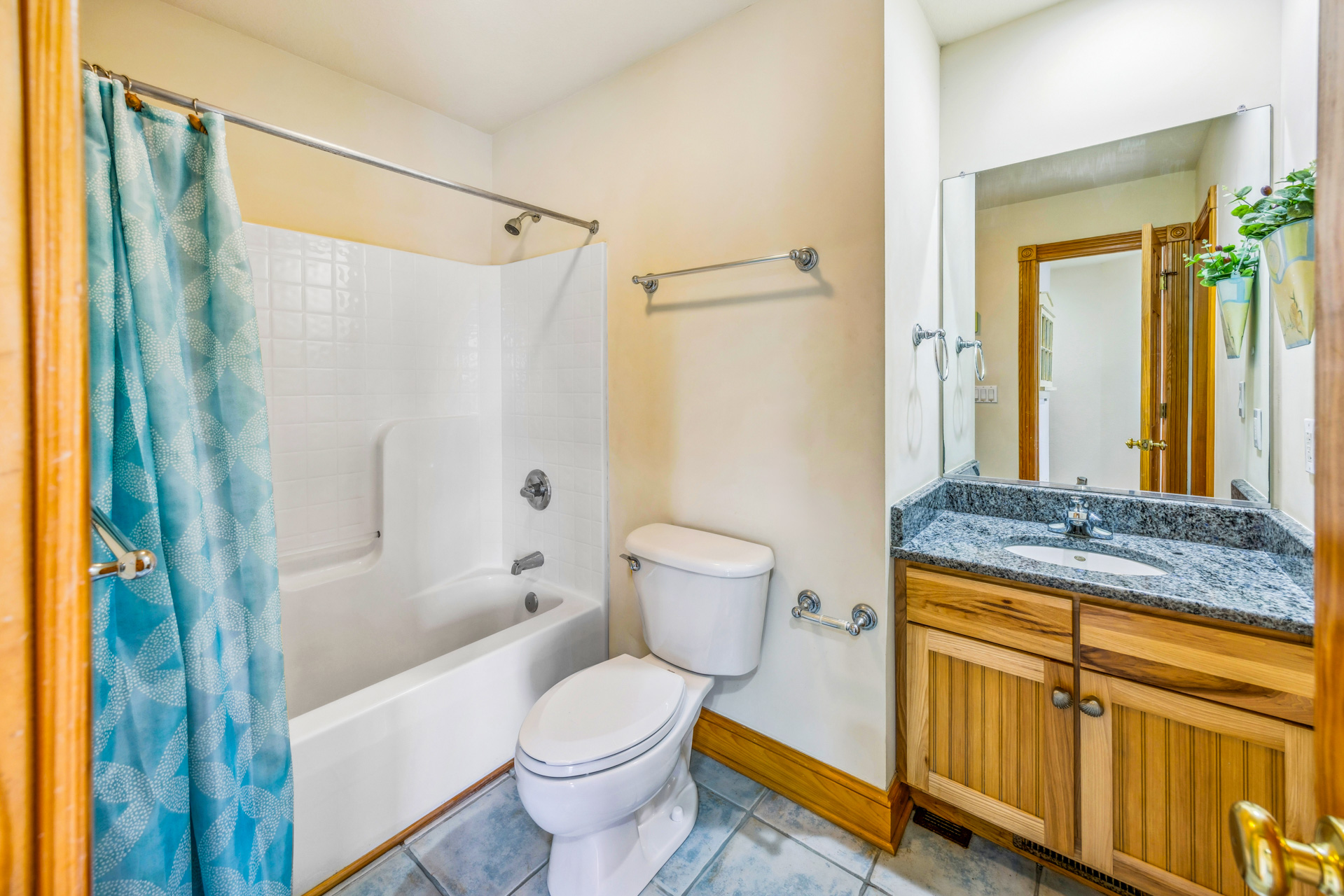 Surf Or Sound Realty 594 Hatteras Escape Bedroom 5 3