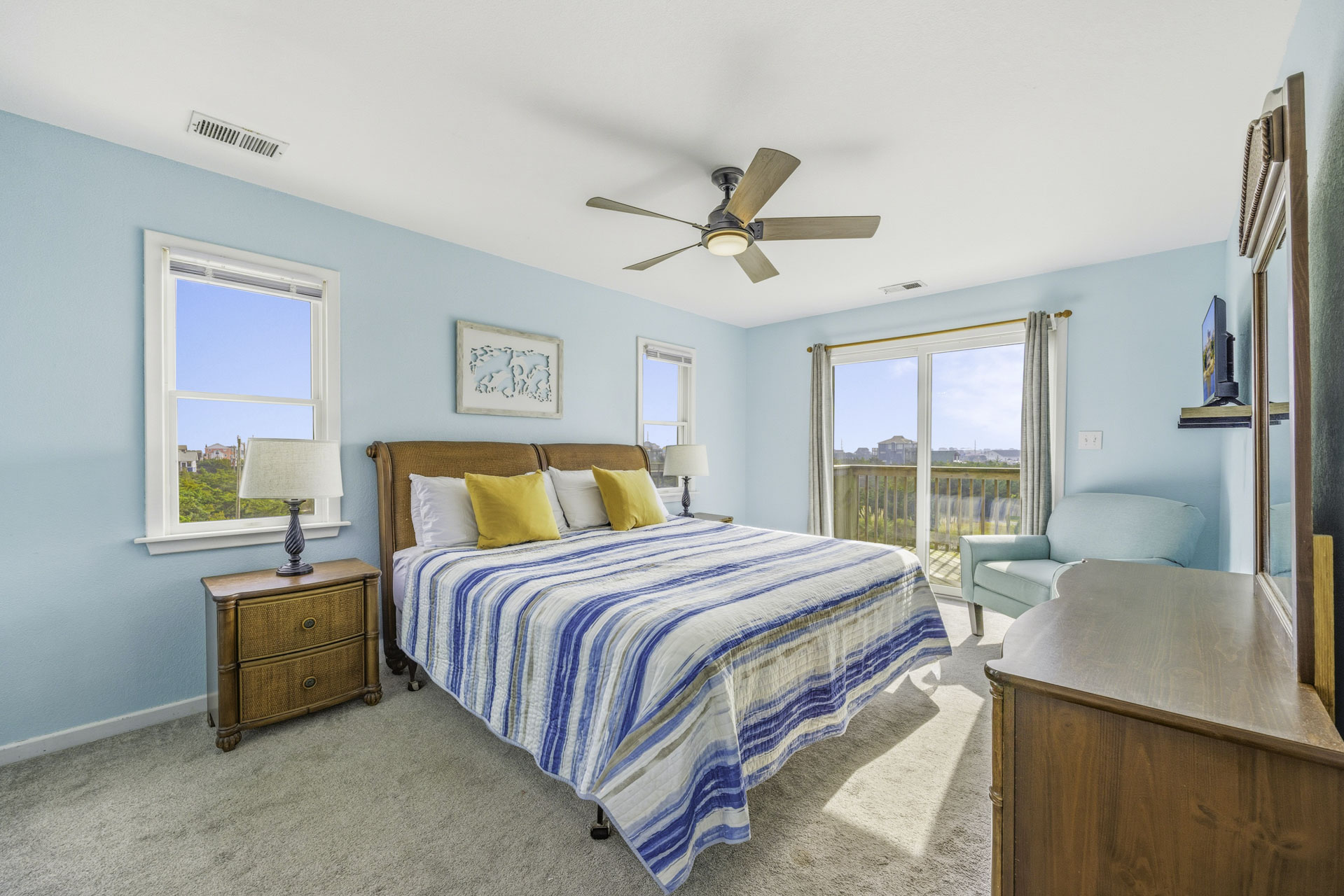 Surf Or Sound Realty 260 Gone With The Wind Bedroom 1 1