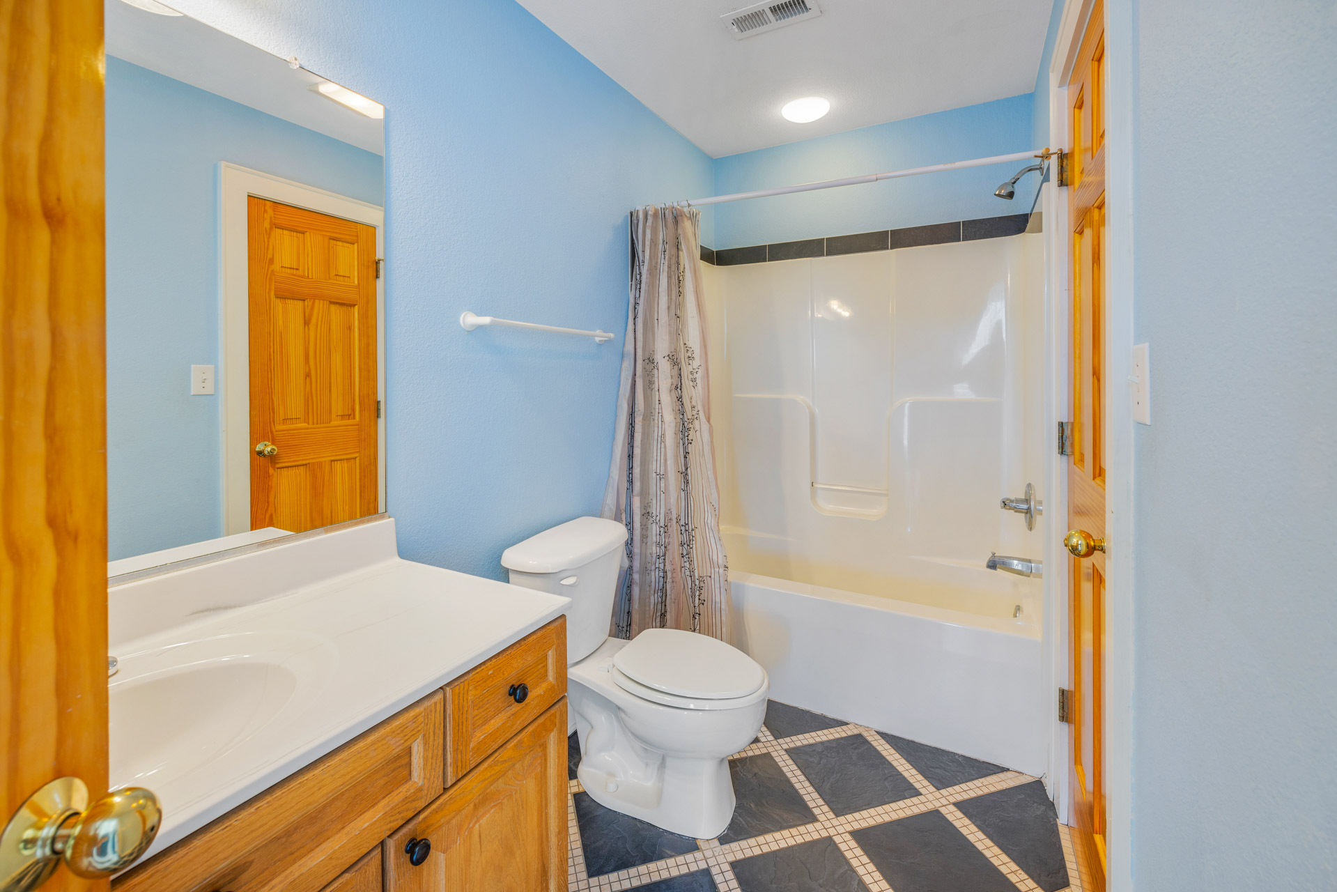 Surf Or Sound Realty 595 Tropical Paradise Bedroom 2 2