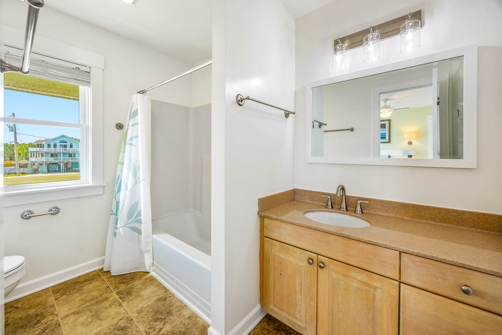 Surf Or Sound Realty 31 1St Wave Bedroom 4 1