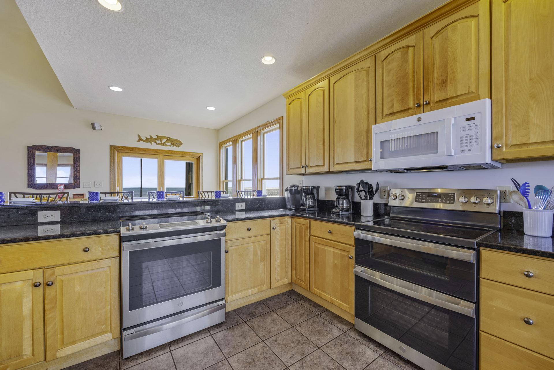 Surf Or Sound Realty 368 Sea Whisper Kitchen 5