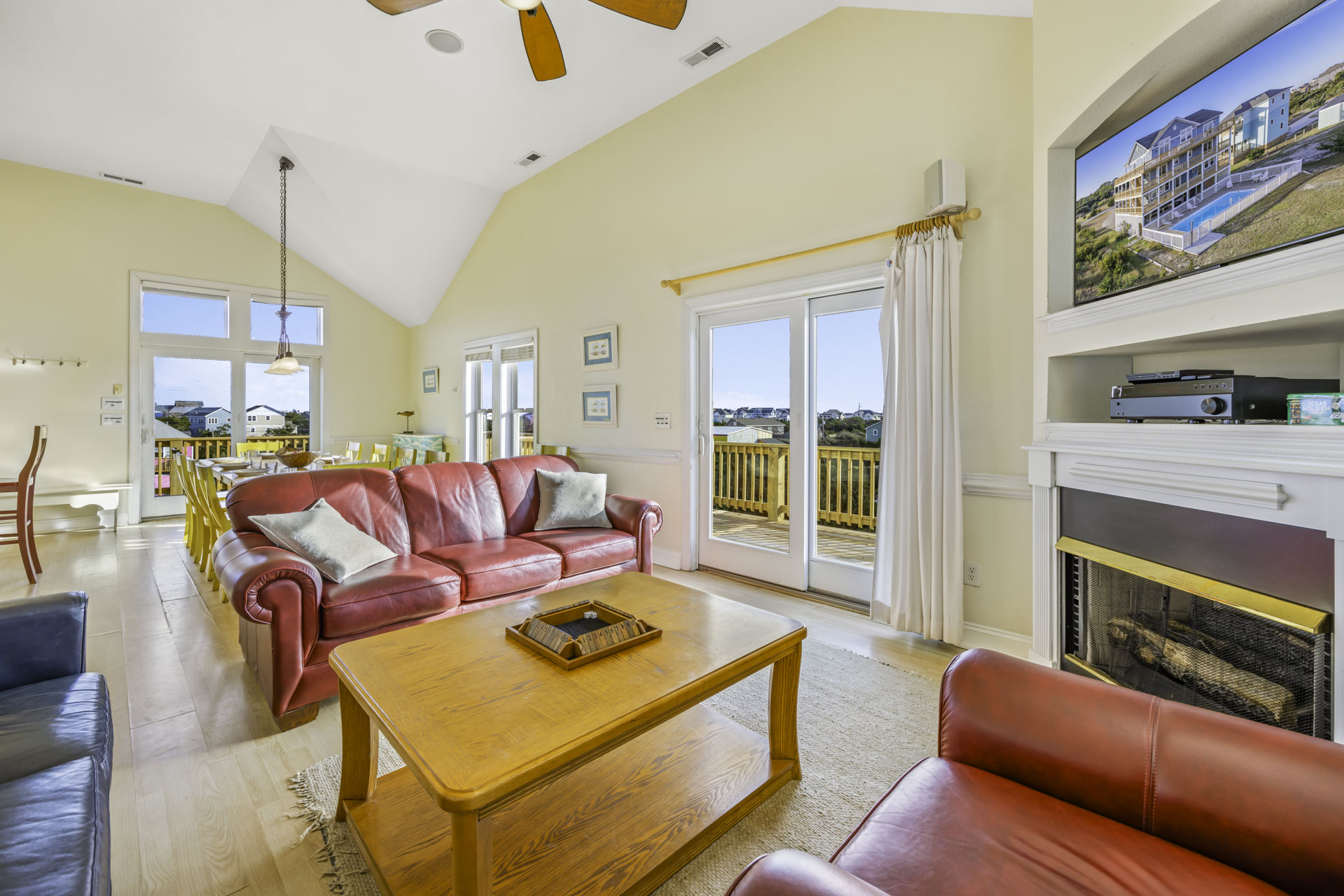 Surf Or Sound Realty 687 The Scotch Retreat Great Room 4