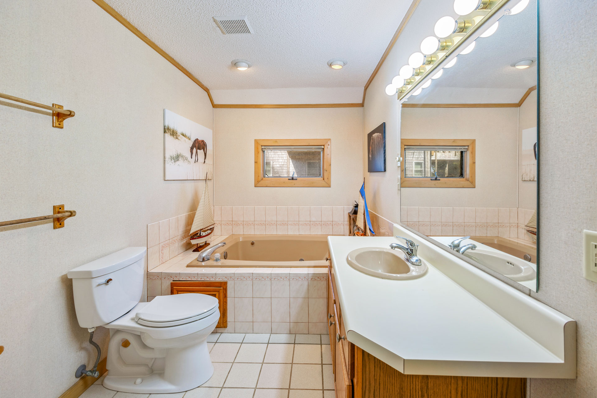 Surf Or Sound Realty 1094 Sea Lady Bedroom 1 3